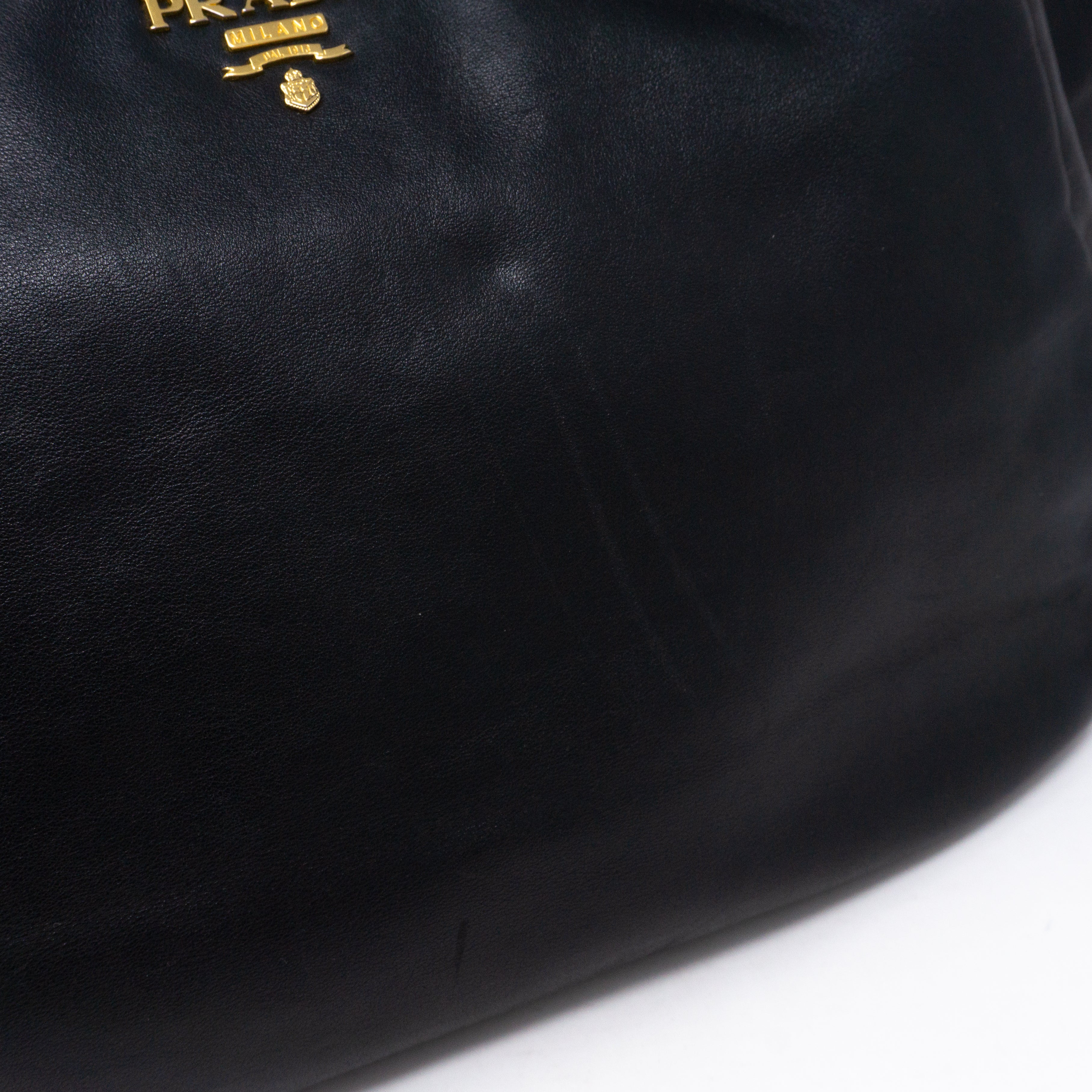 Soft Chain Tote Black Leather