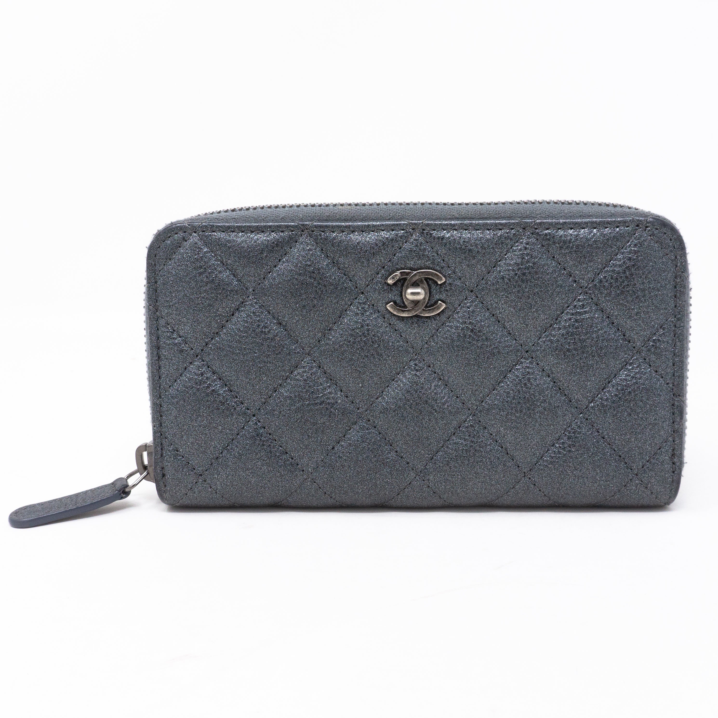 Medium Zipped Wallet Grey Metallic Leather