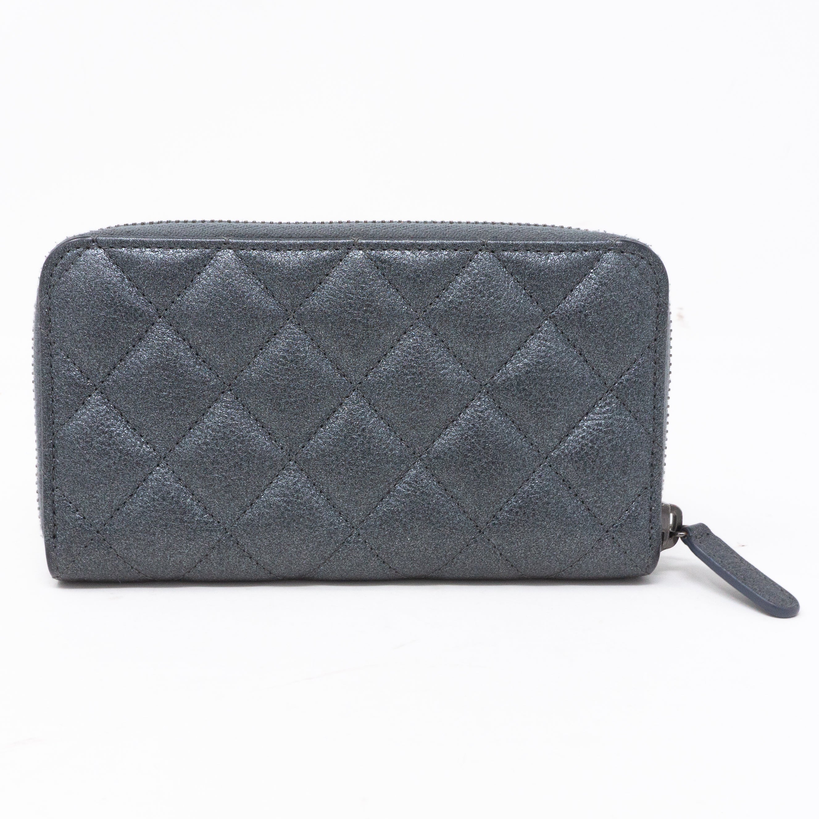 Medium Zipped Wallet Grey Metallic Leather