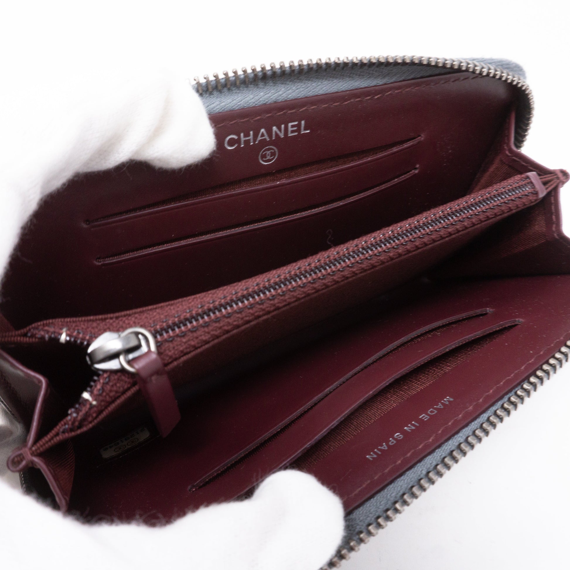 chanel zip wallet medium