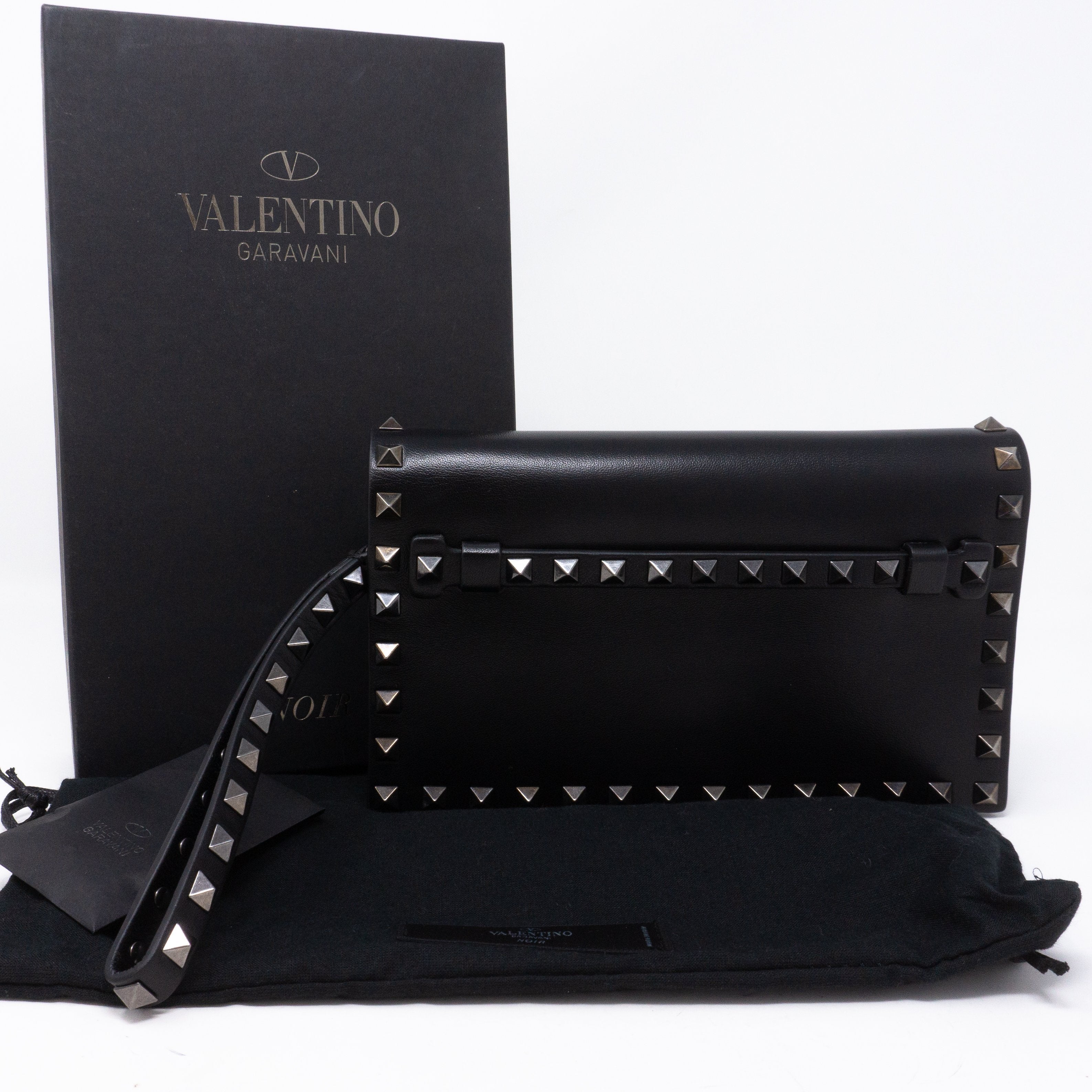 Rockstud Bracelet Flap Clutch Black