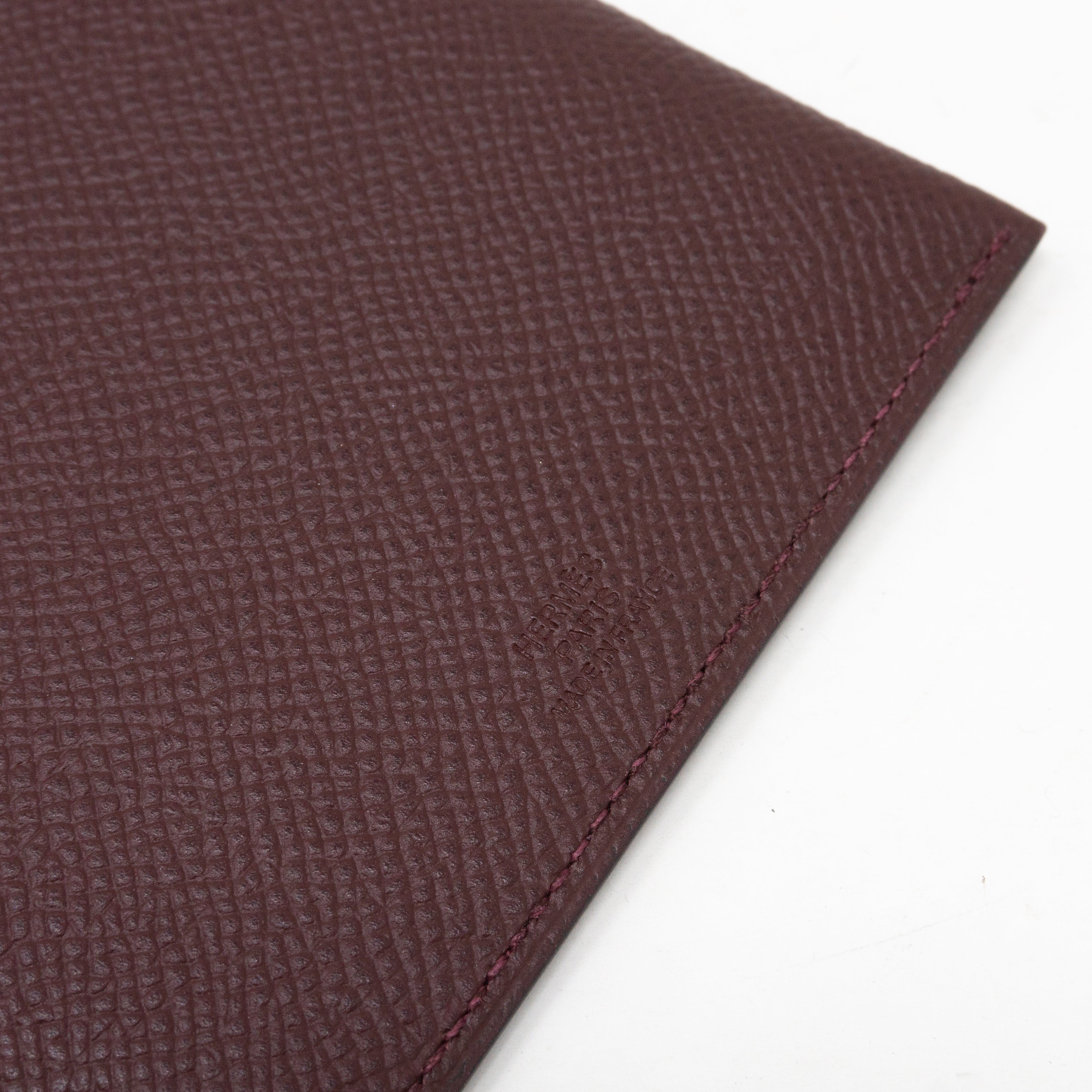Tarmac Dot Passport Holder Bordeaux