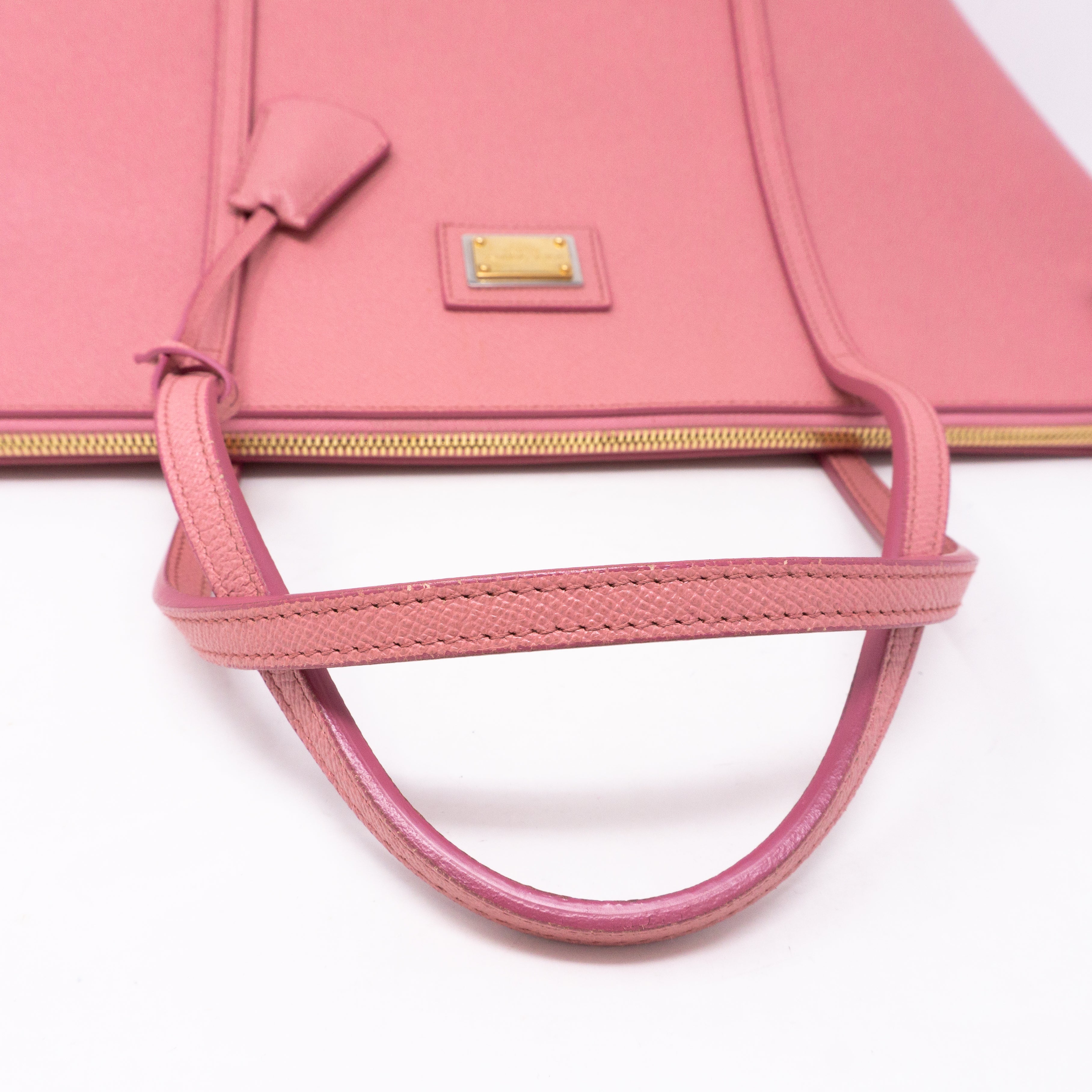 Miss Escape Tote Pink Leather