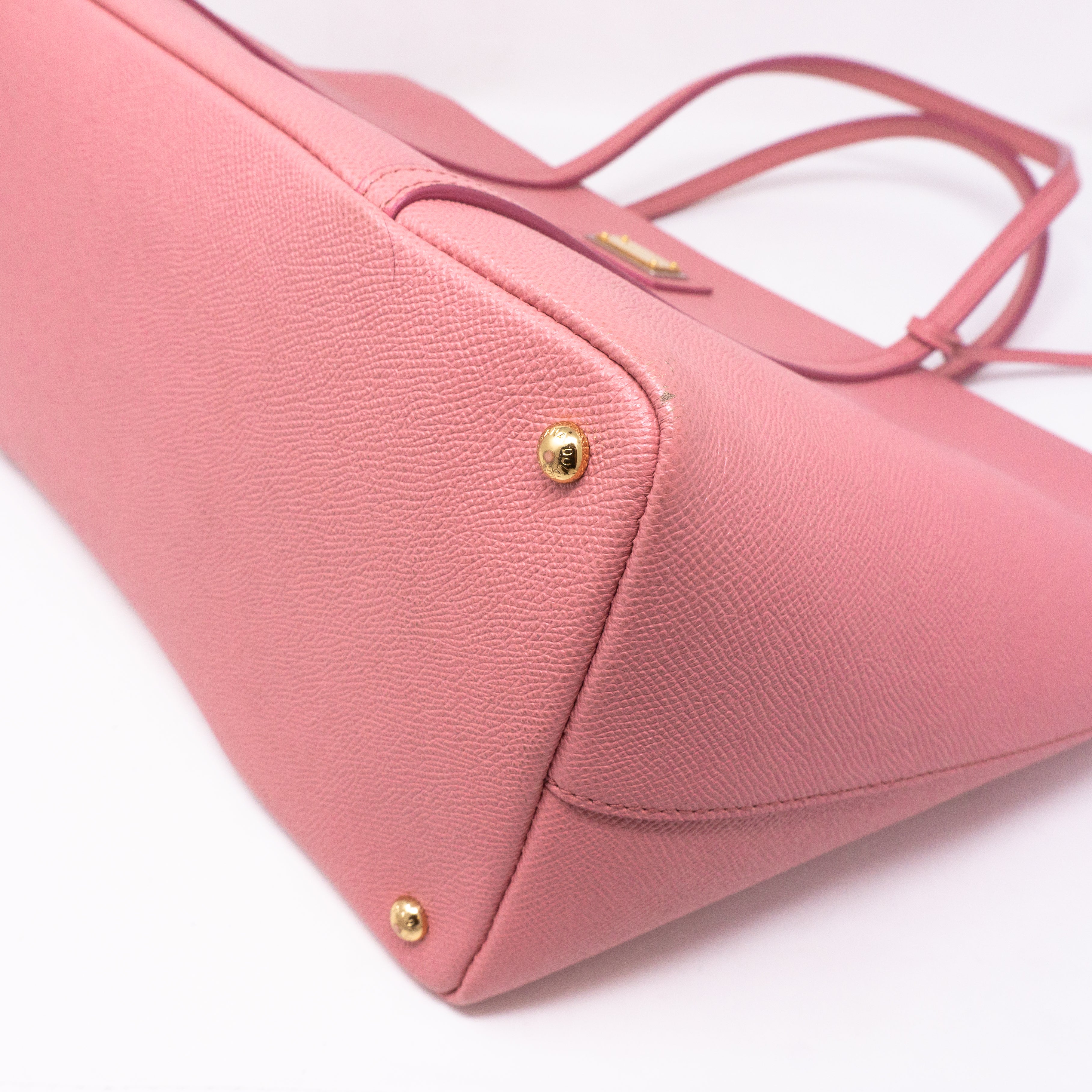 Miss Escape Tote Pink Leather