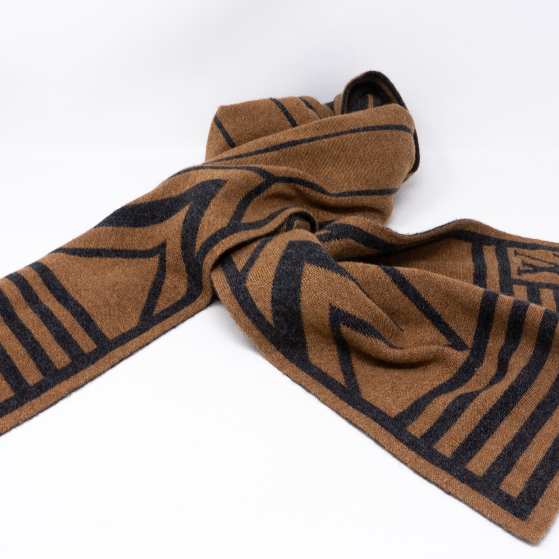Louis Vuitton - Authenticated Scarf - Cashmere Beige Striped for Men, Never Worn
