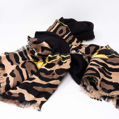 Monogram Shawl Leogram Black