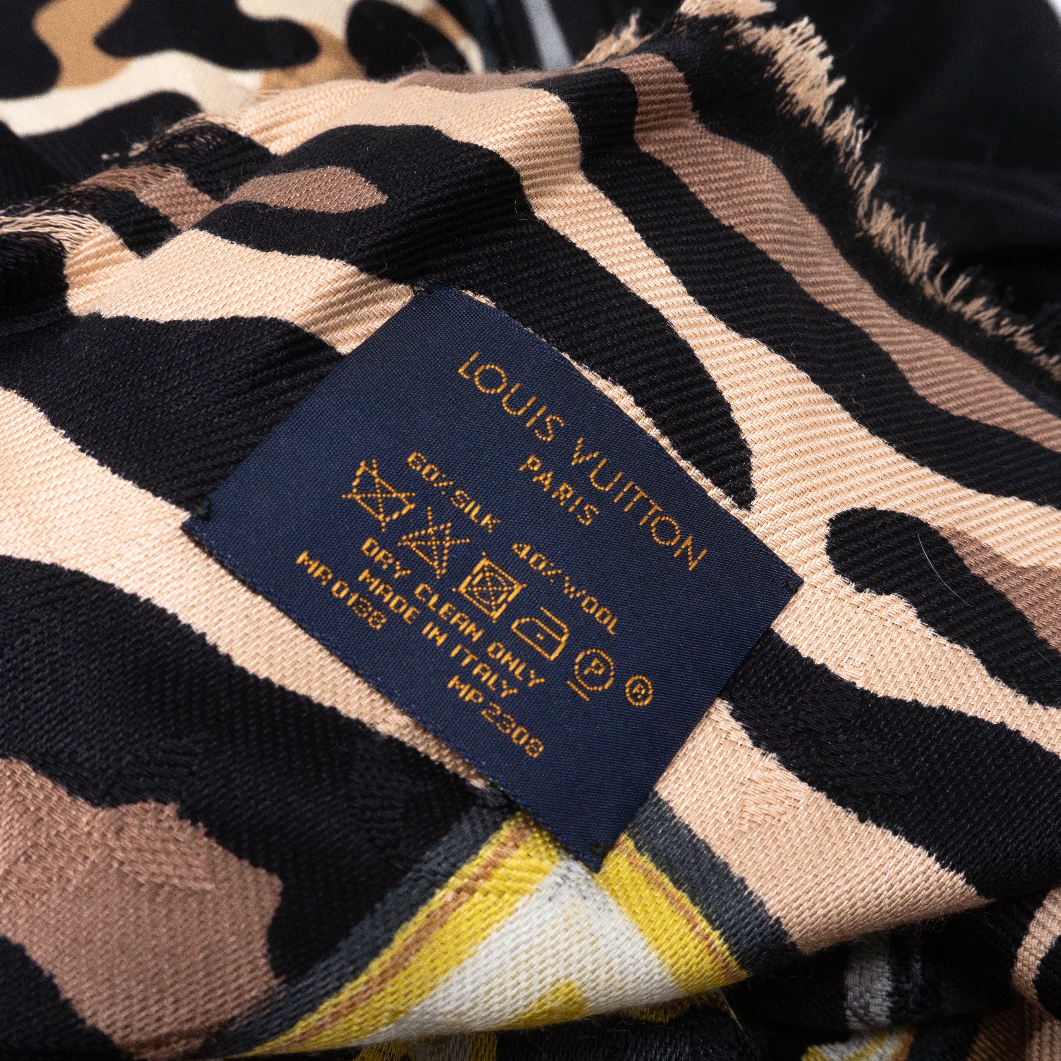 Monogram Shawl Leogram Black