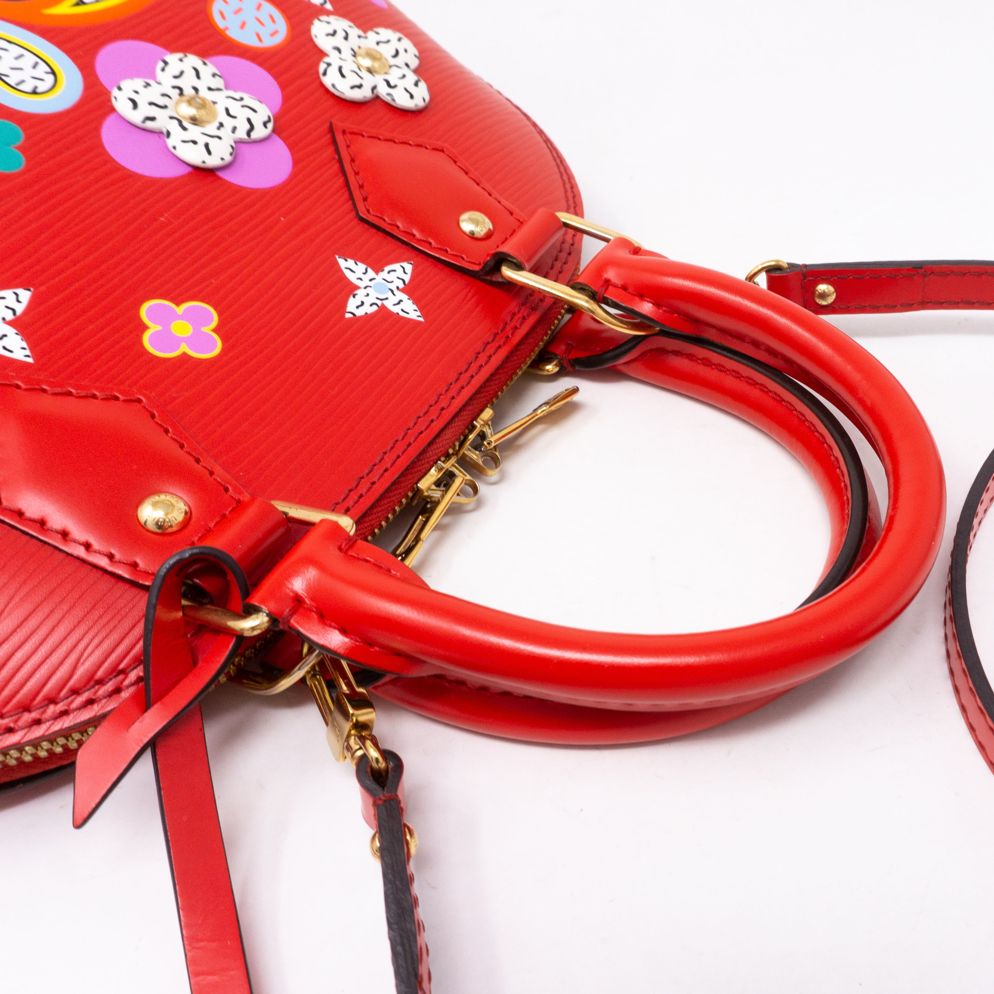 Alma BB Epi Red Blooming Flowers