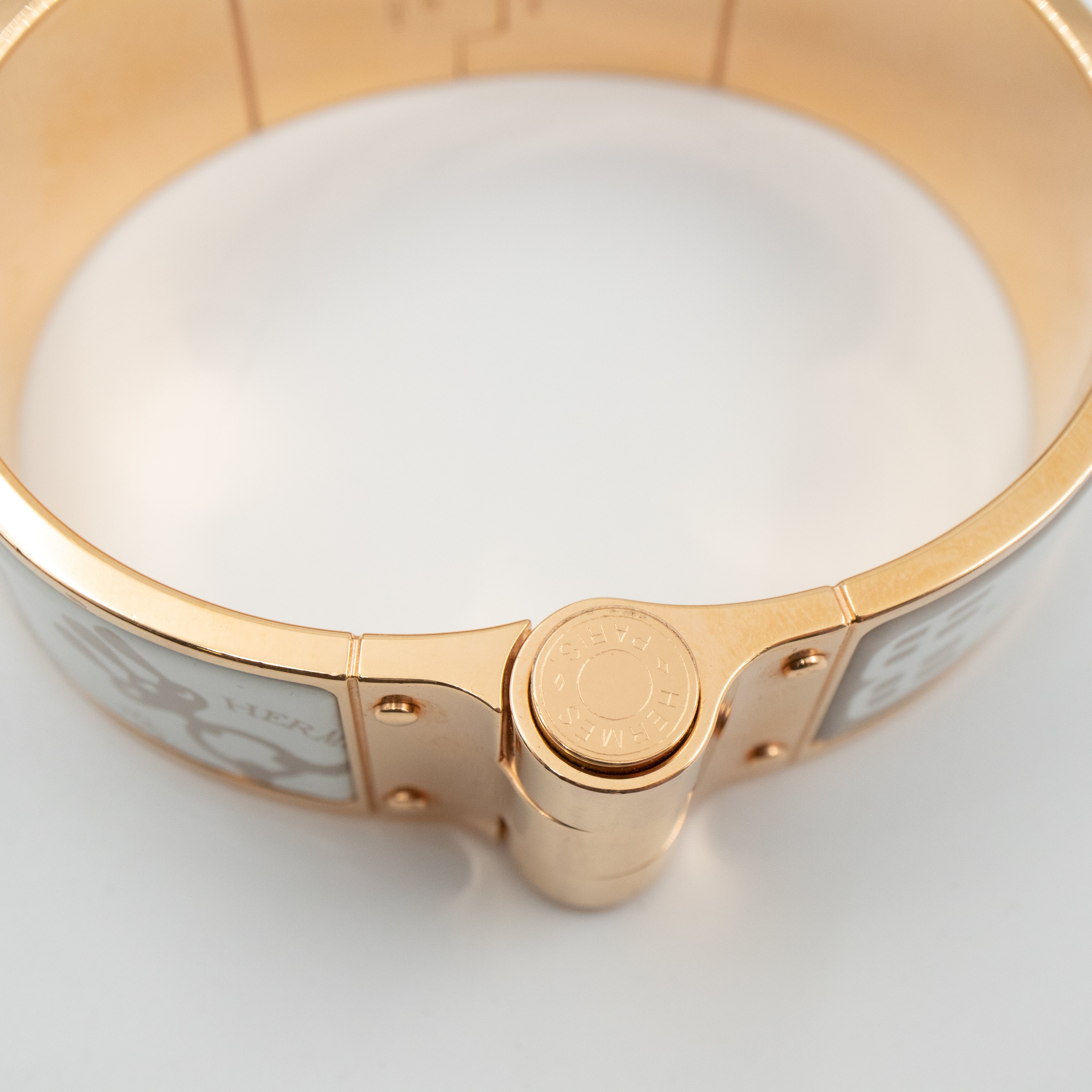 Hinged Bracelet White Rose Gold