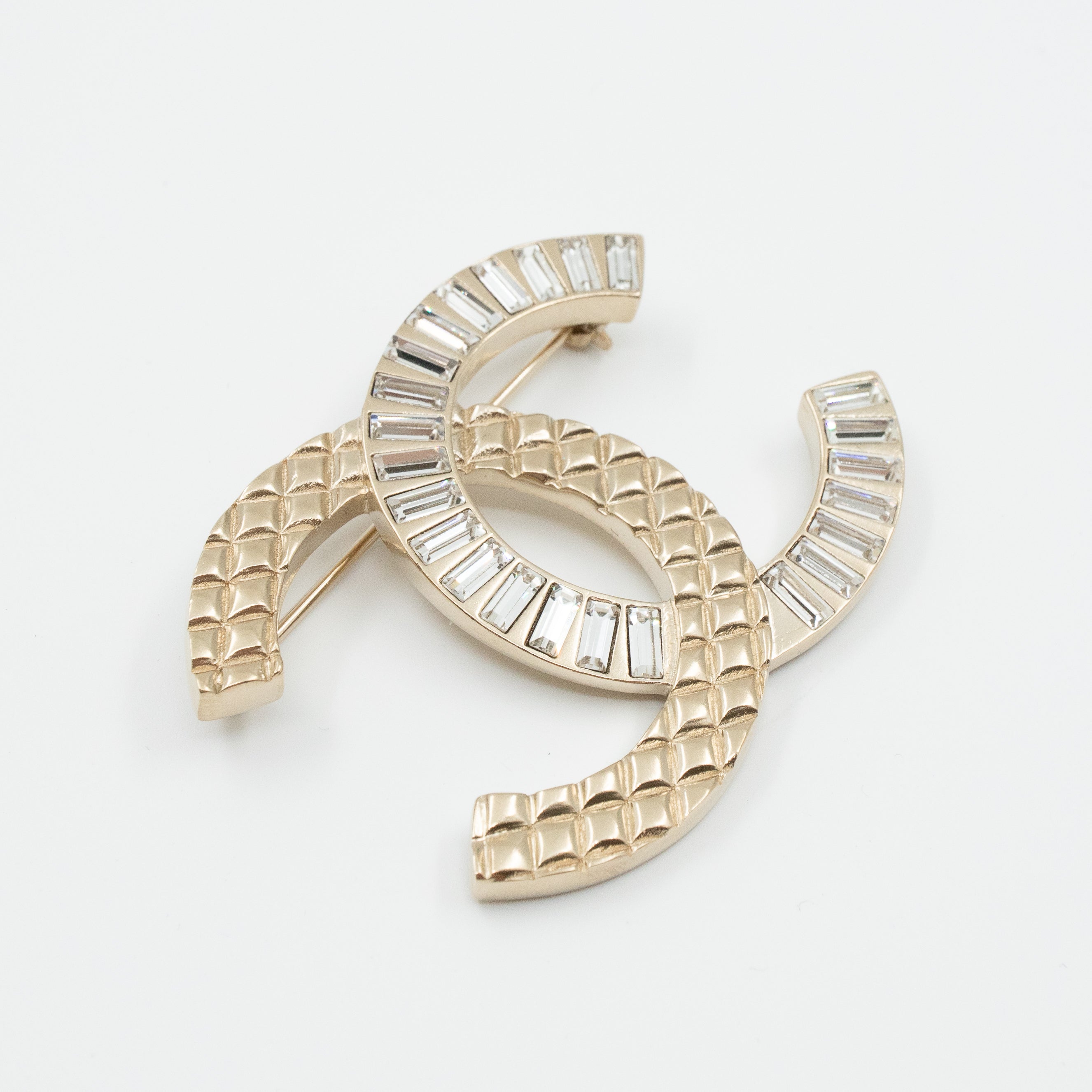 CC Brooch Crystal Light Gold