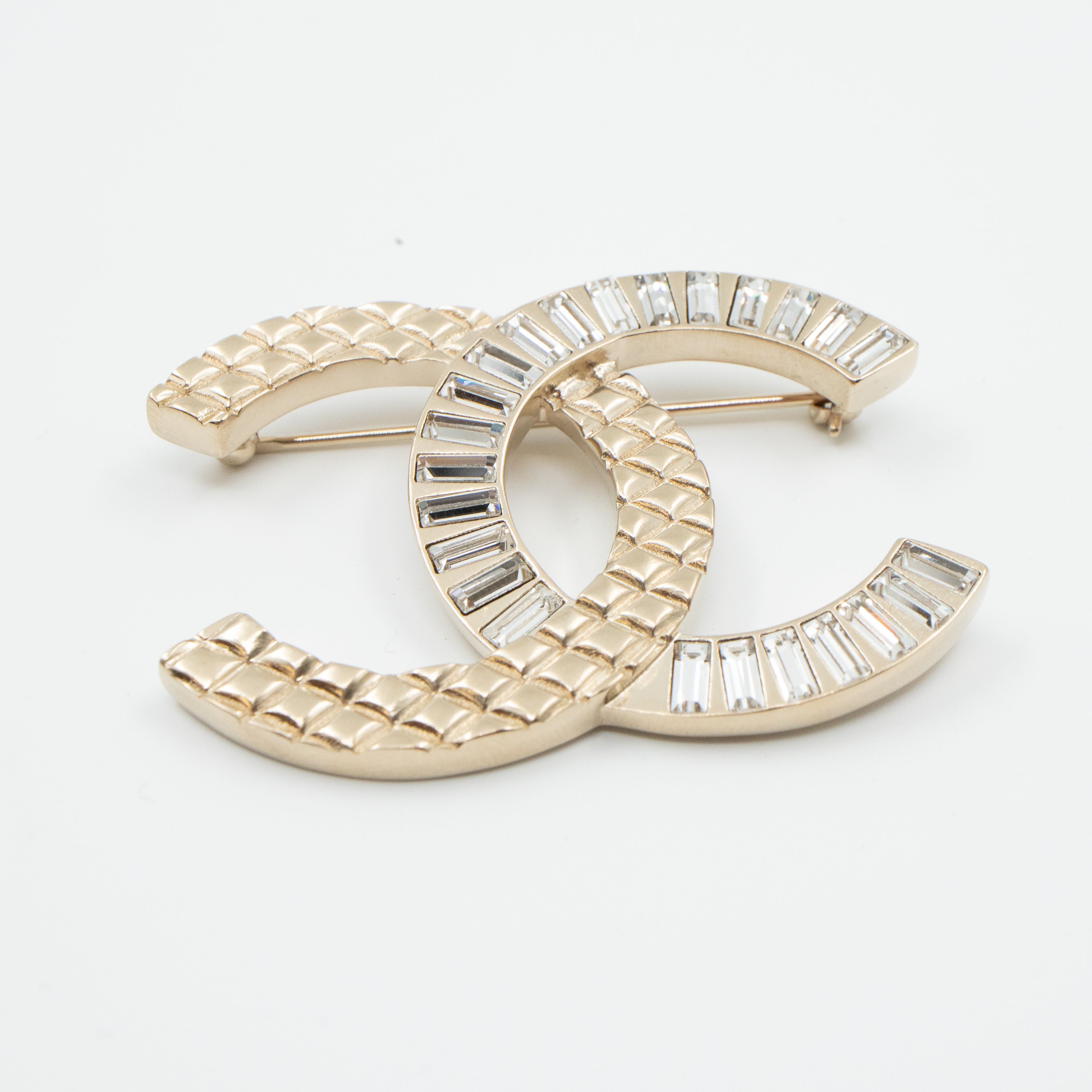 CC Brooch Crystal Light Gold