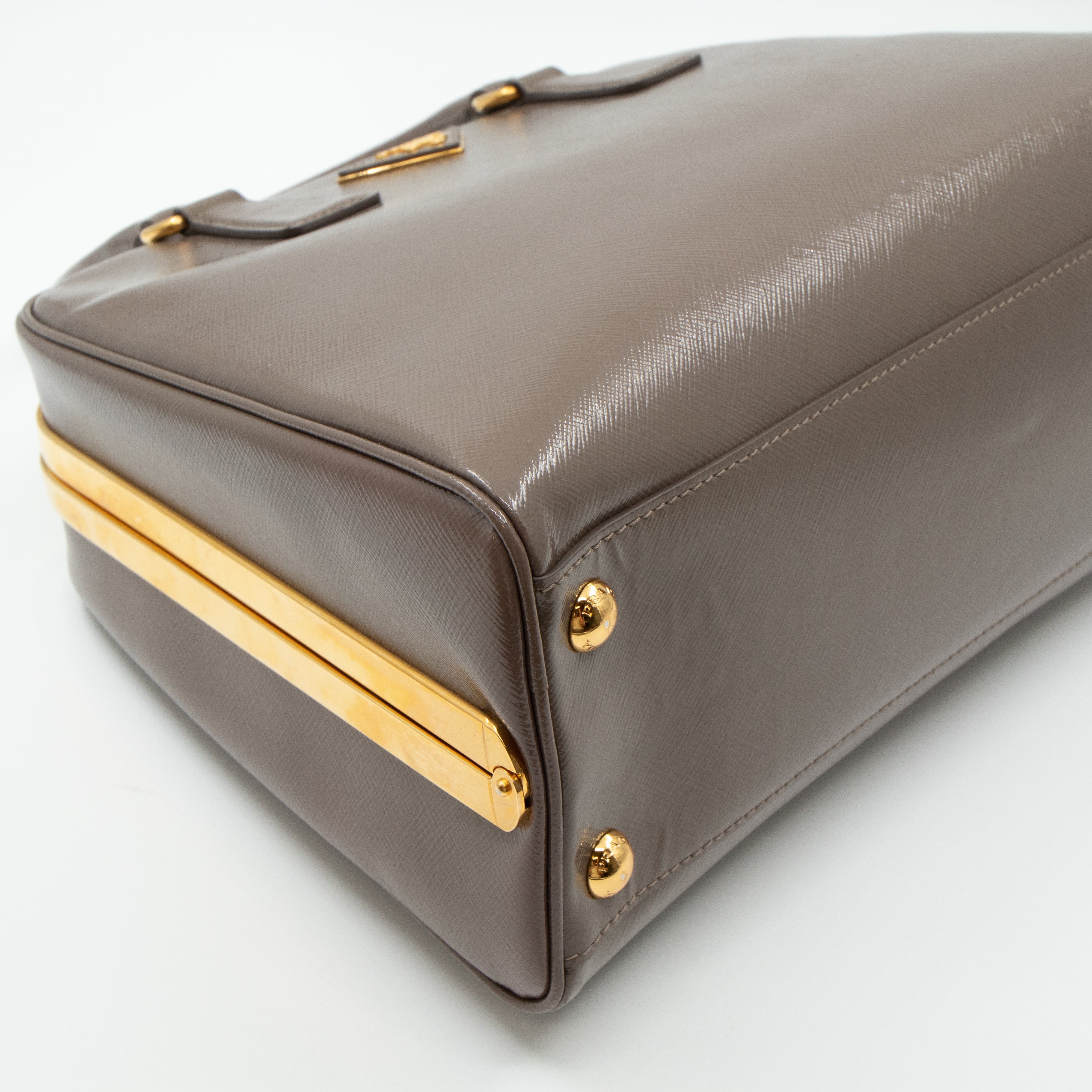 Pyramid Frame Satchel Gray Leather