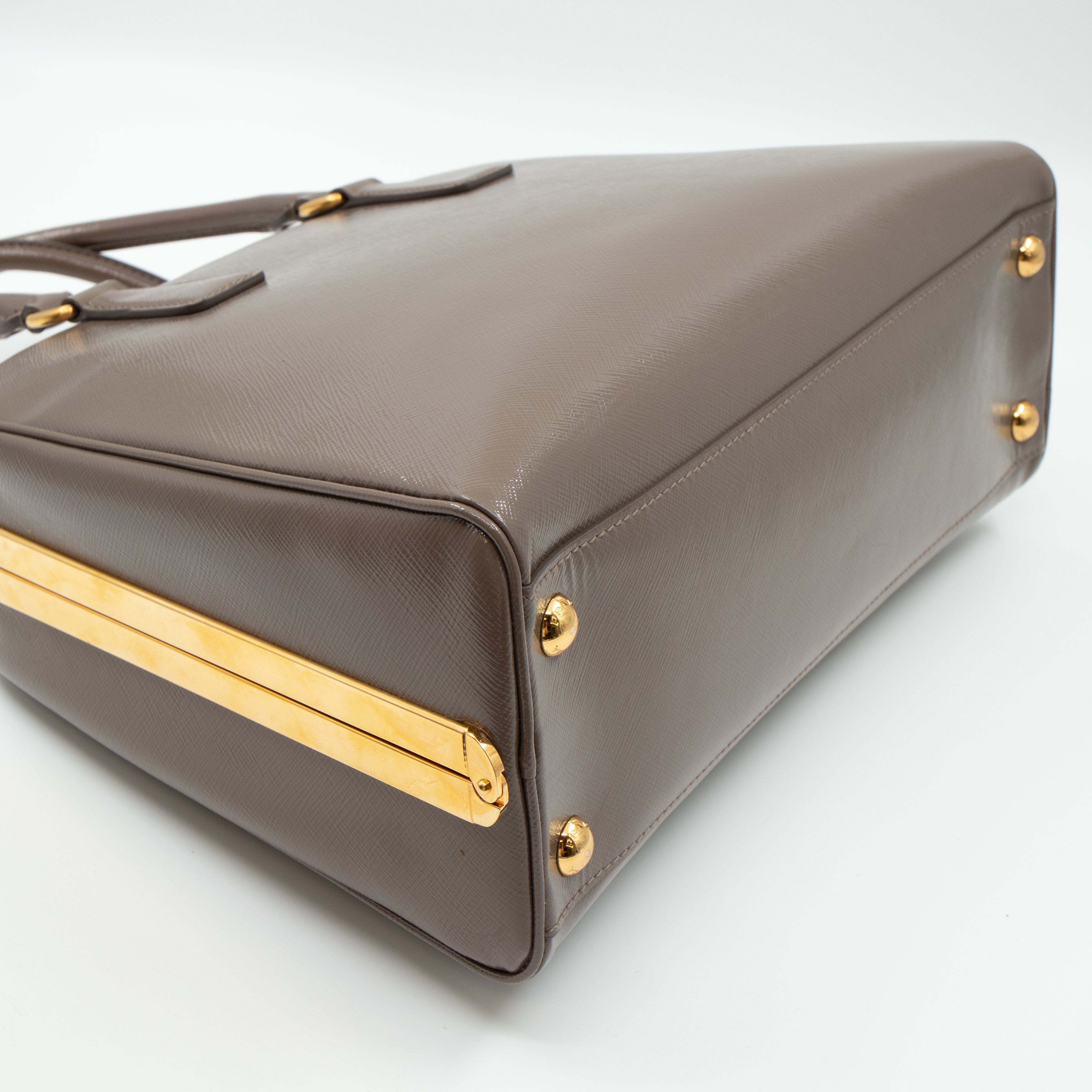 Pyramid Frame Satchel Gray Leather