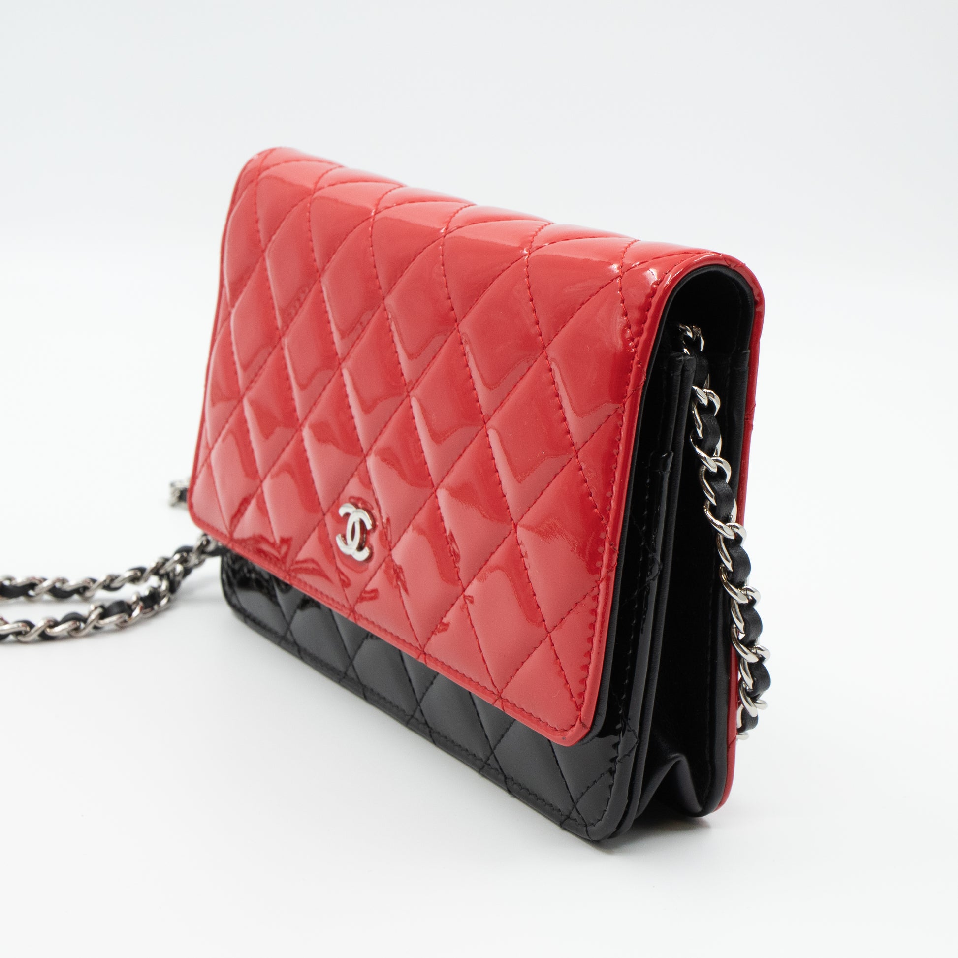 Wallet on Chain Chanel Red Patent leather ref.179083 - Joli Closet