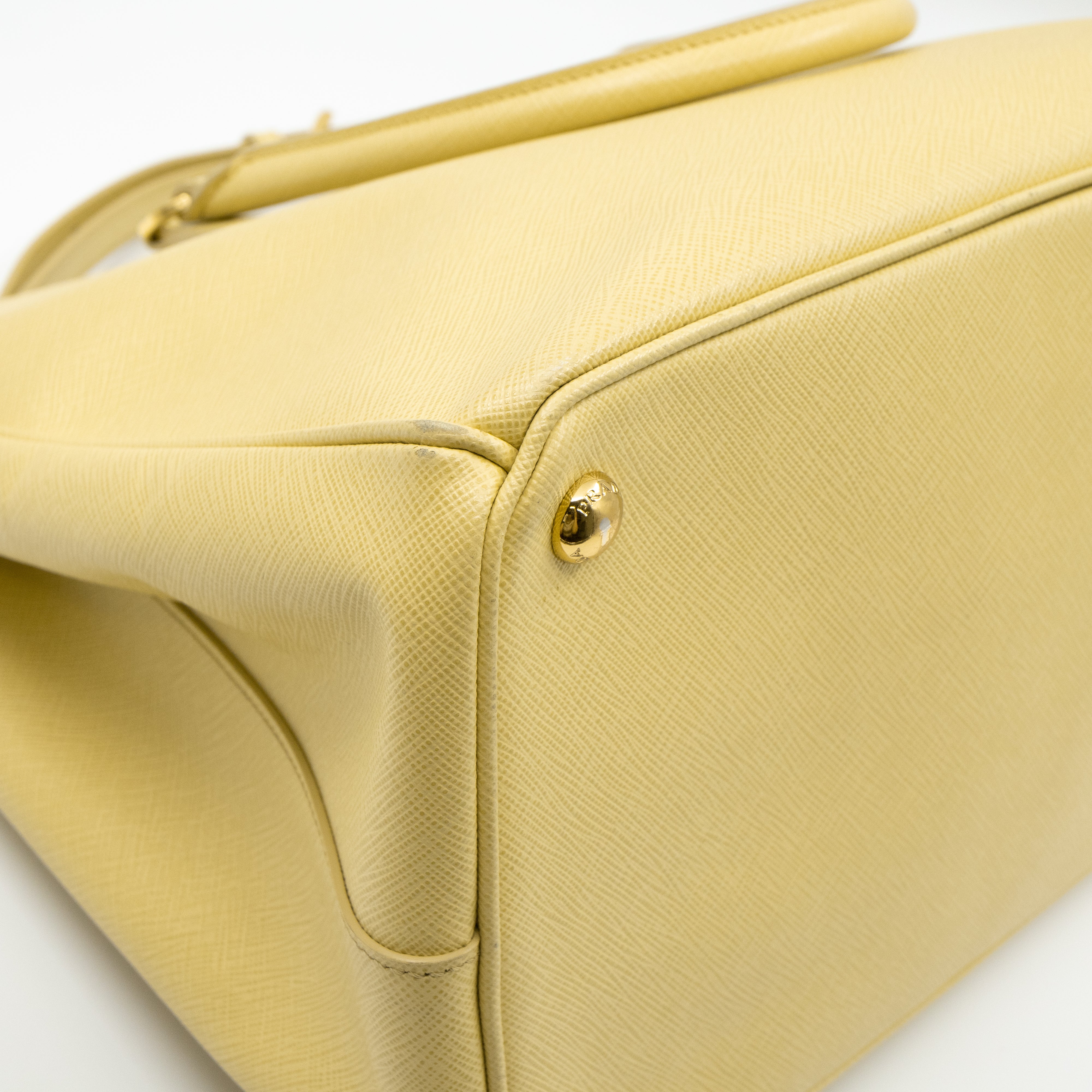 Galleria Large Double Zip Yellow Saffiano