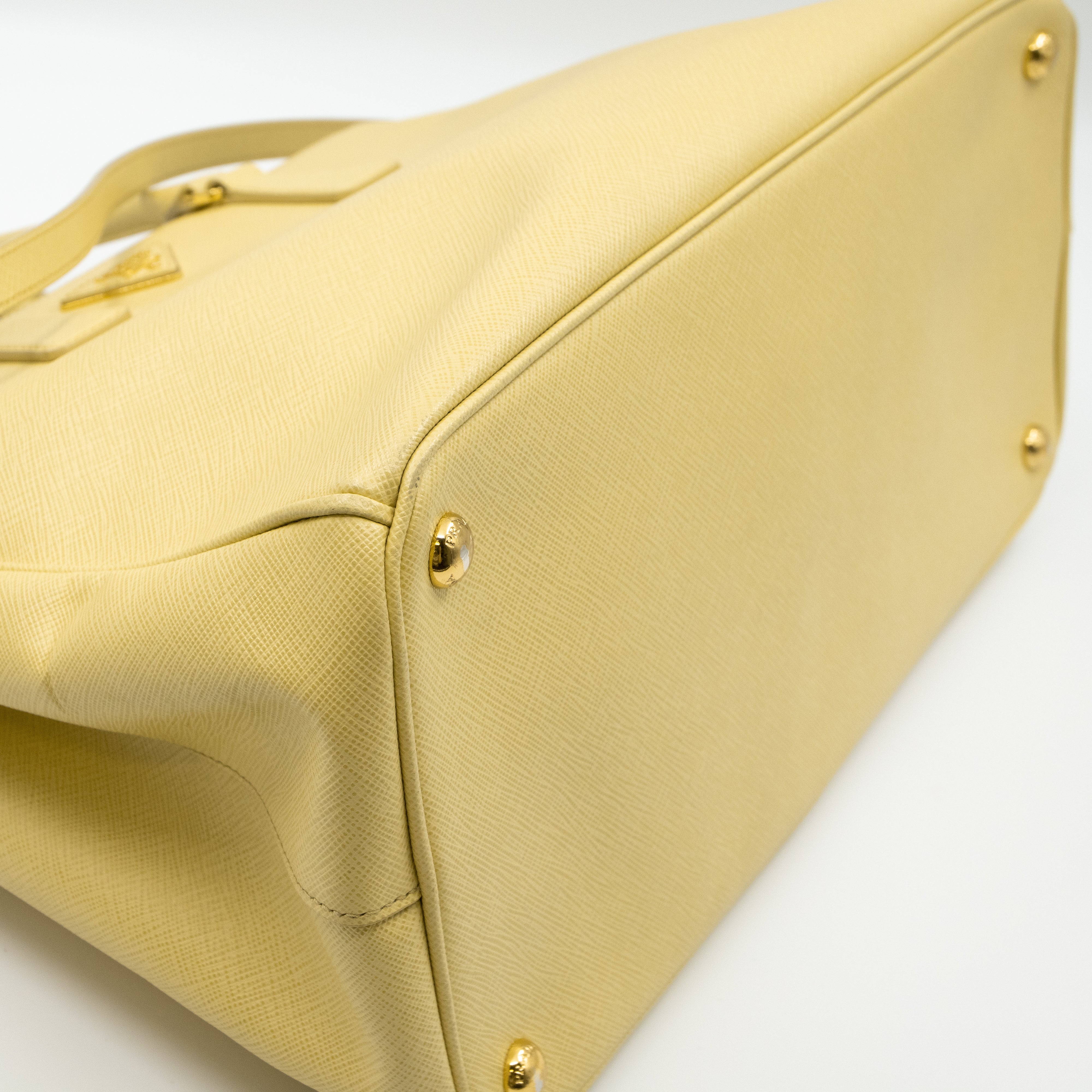 Galleria Large Double Zip Yellow Saffiano
