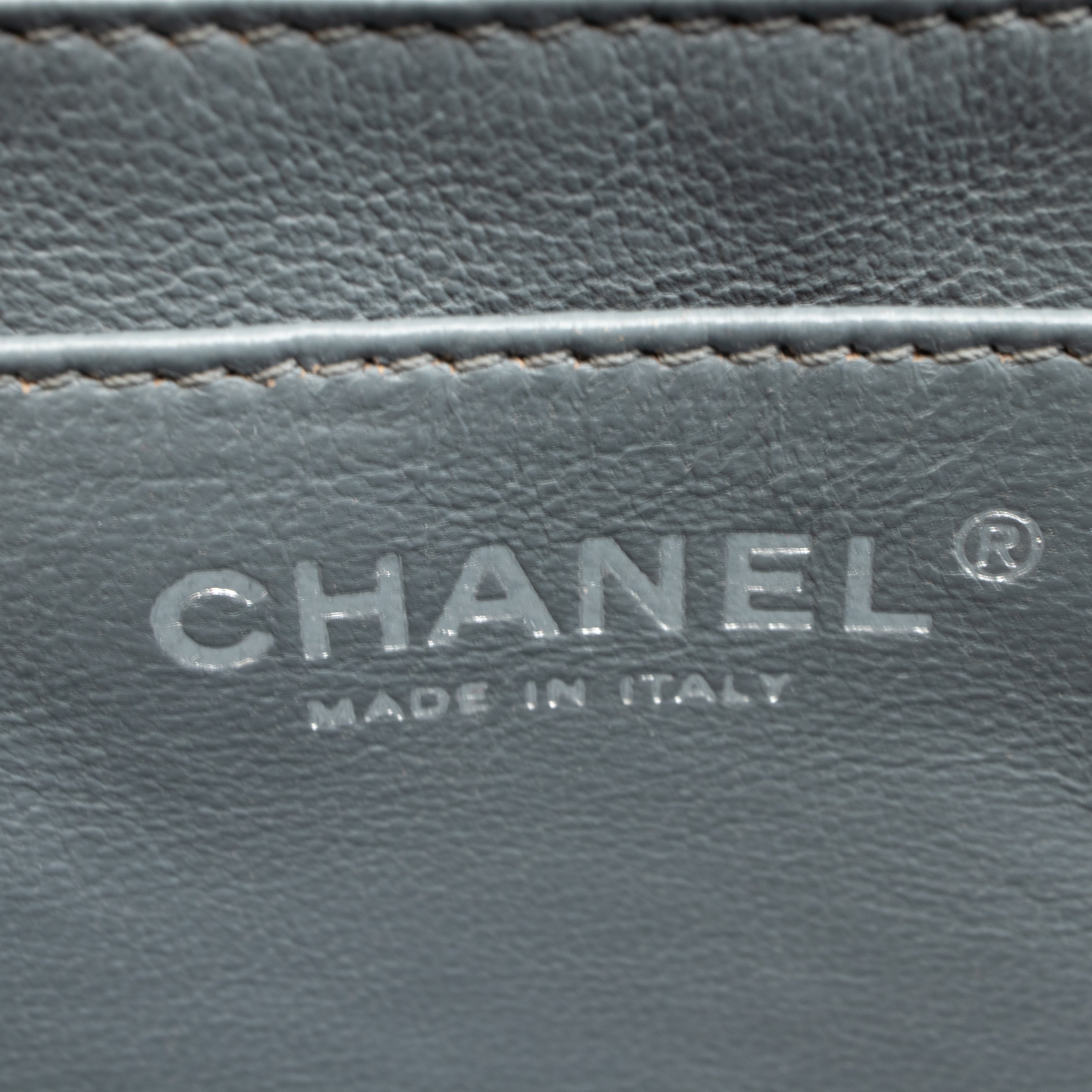 Classic Single Flap Jumbo Green Gray Patent Leather