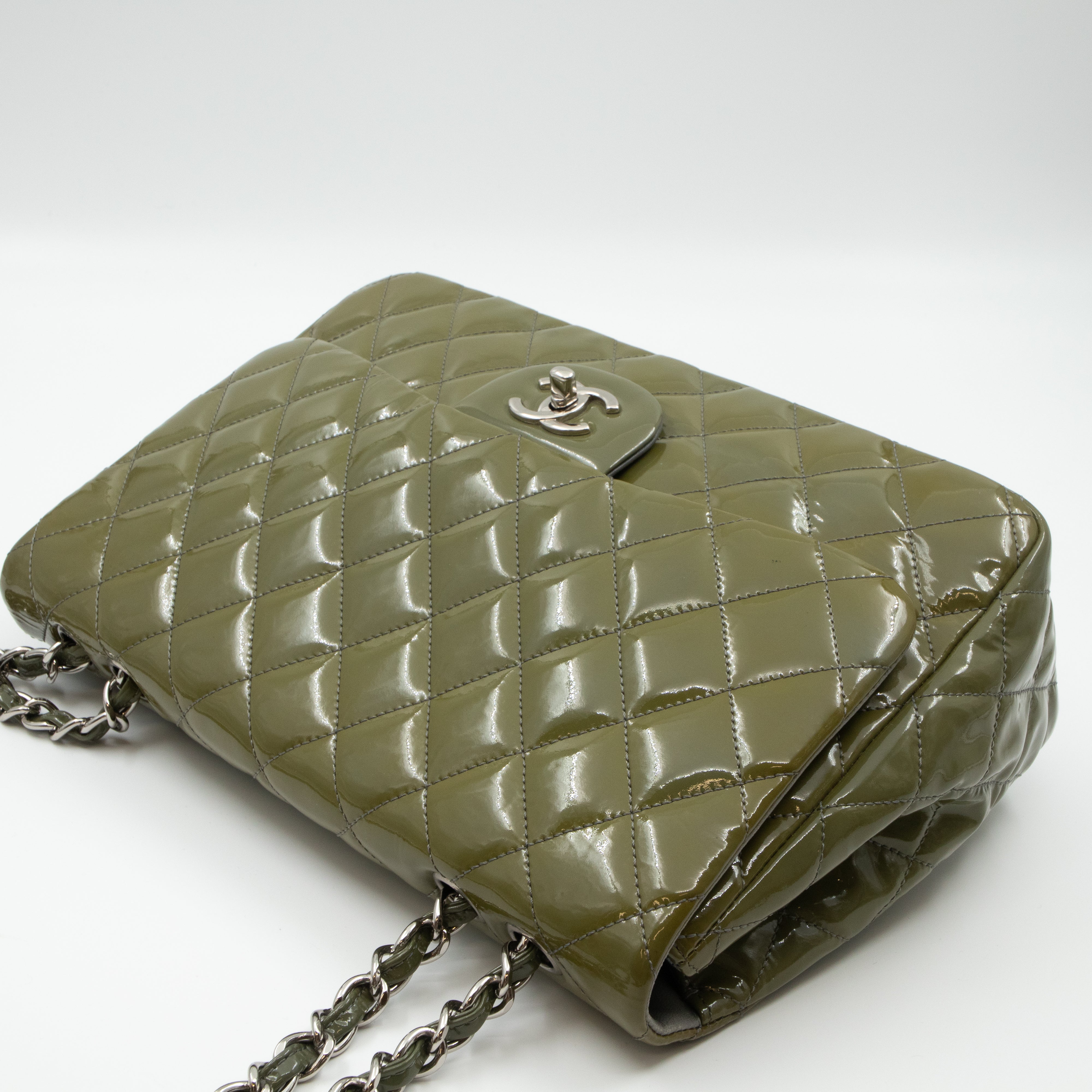 Classic Single Flap Jumbo Green Gray Patent Leather