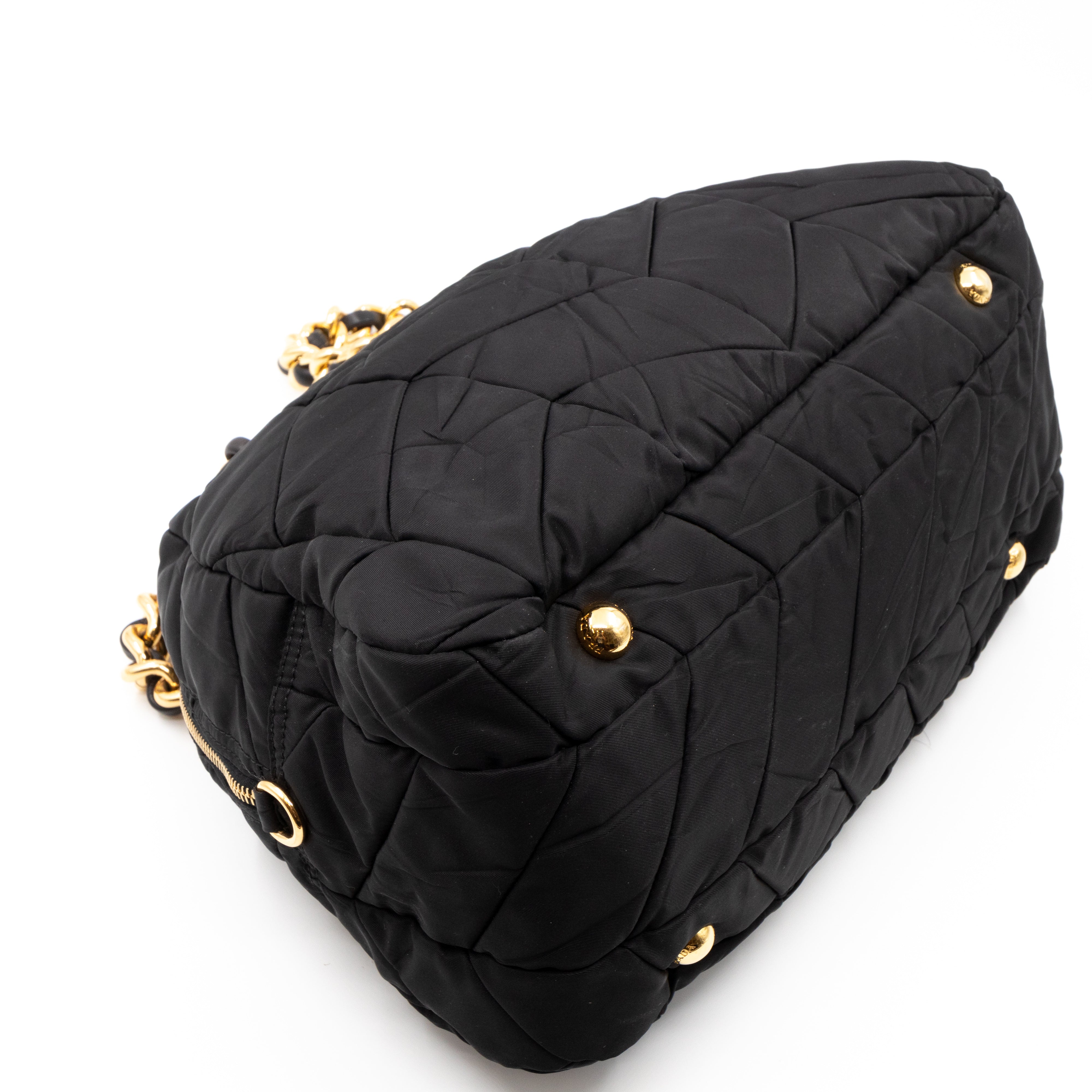 Chain Bowler Bag Black Quilted Tessuto