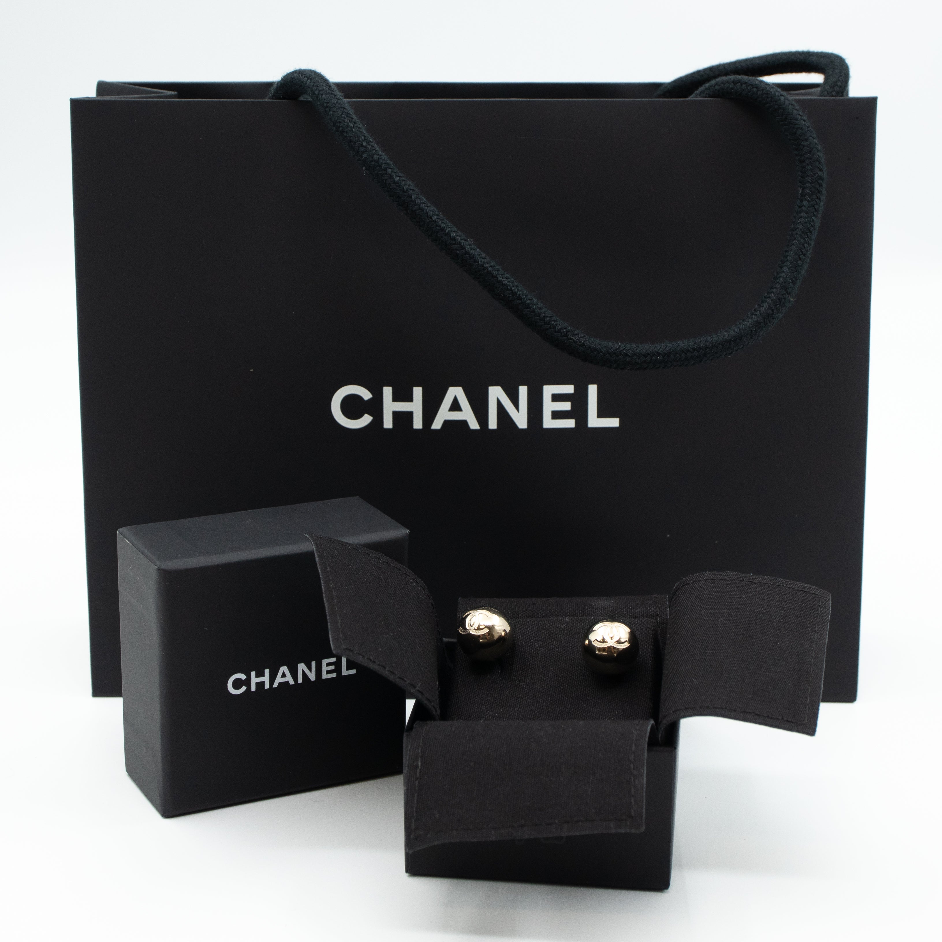 CC Sphere Earrings Light Gold