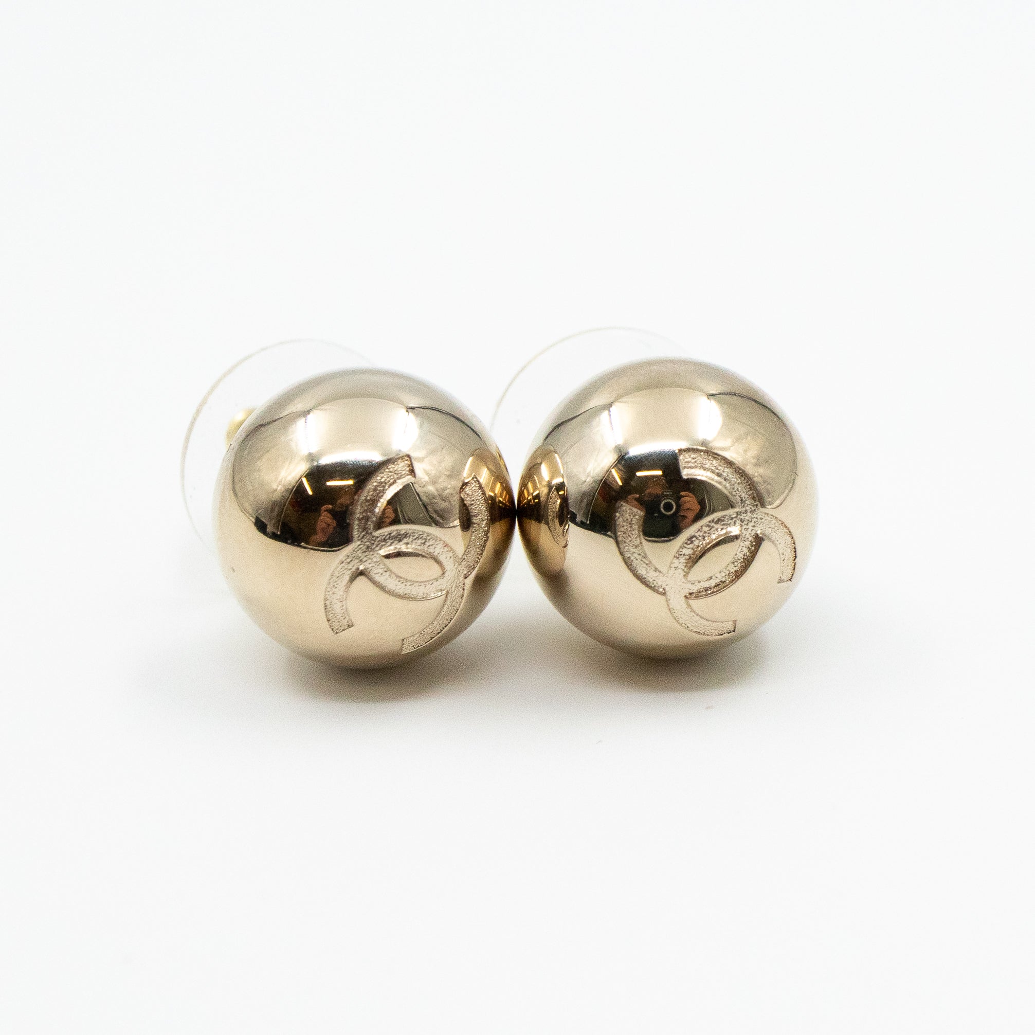 CC Sphere Earrings Light Gold