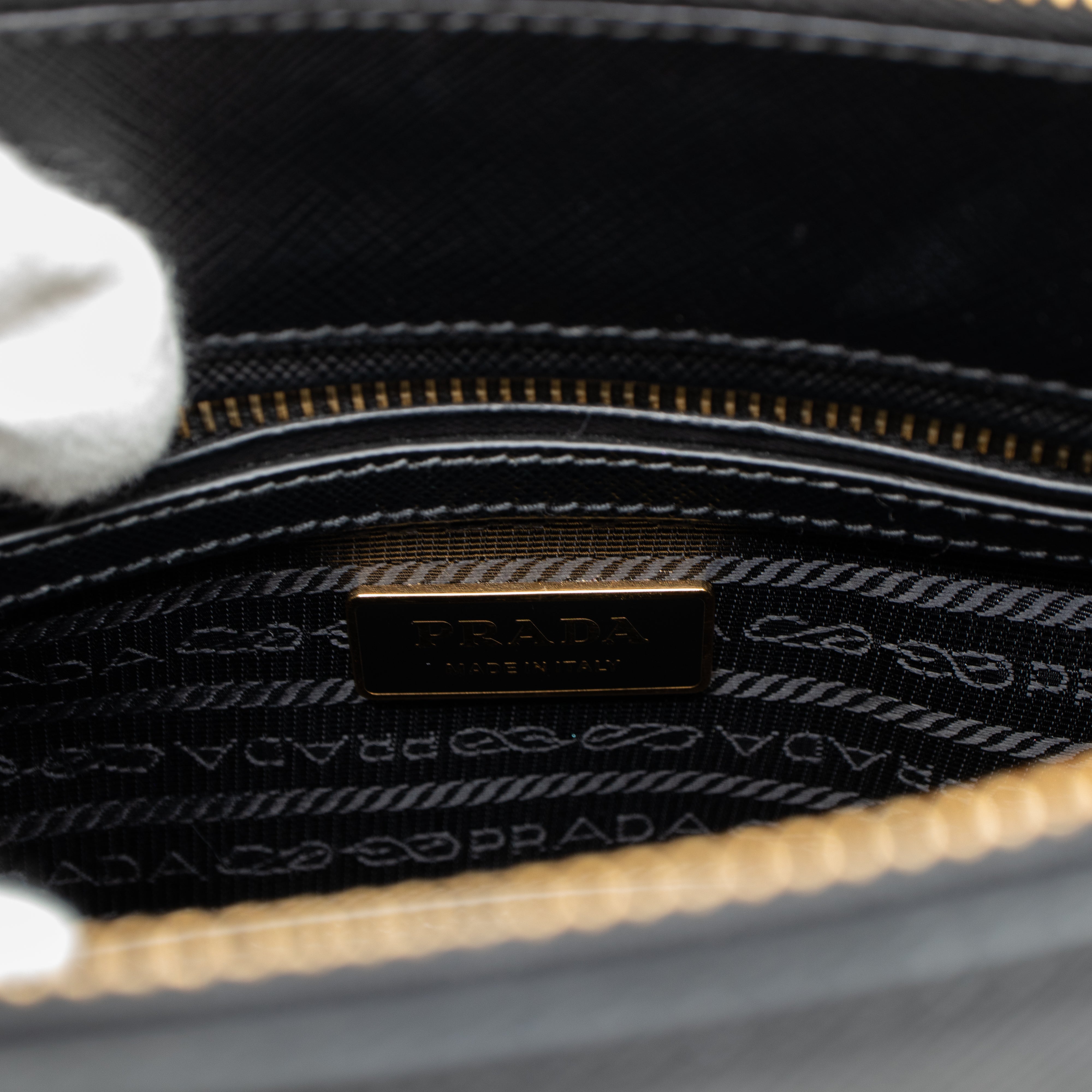 Galleria Small Double Zip Black Saffiano