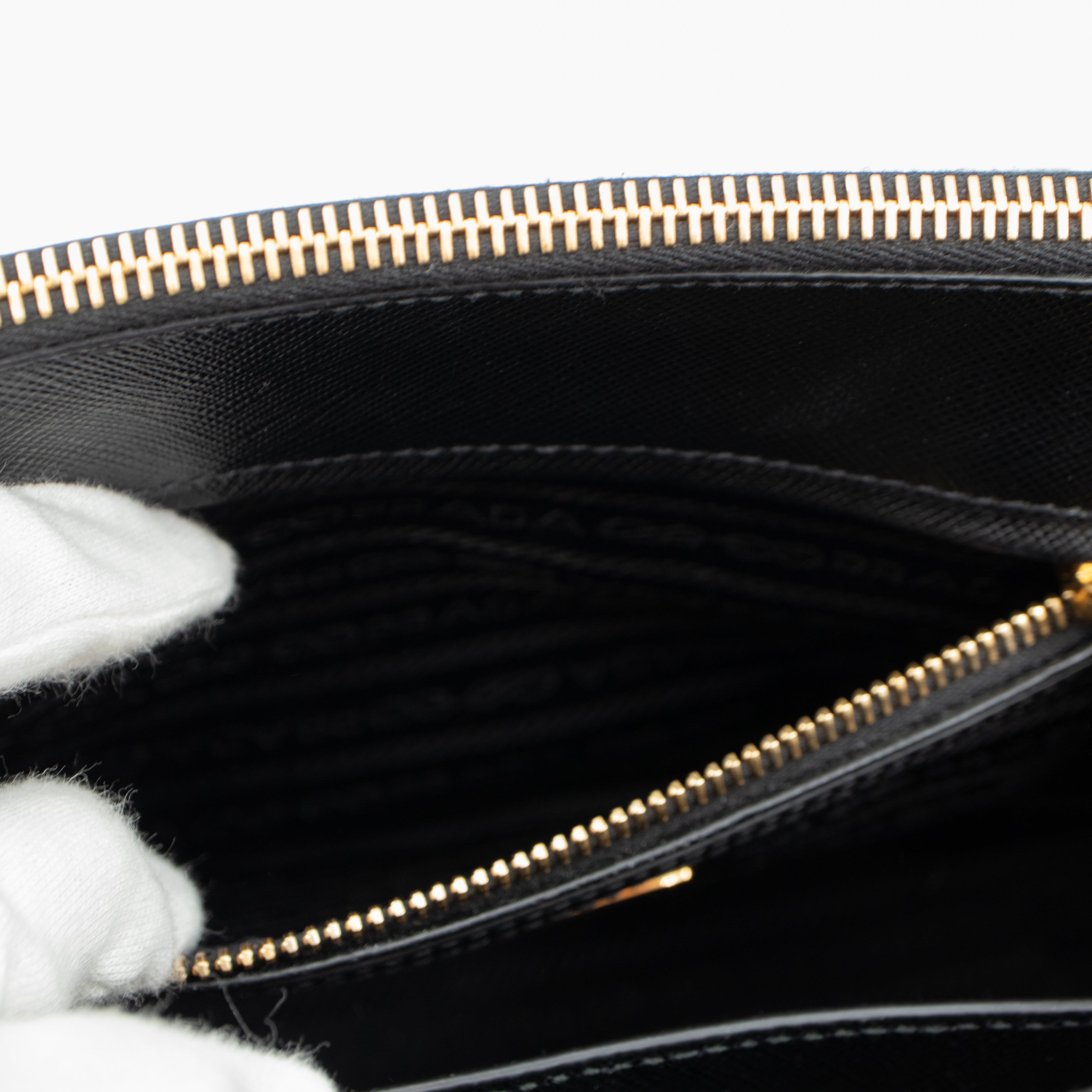 Galleria Small Double Zip Black Saffiano
