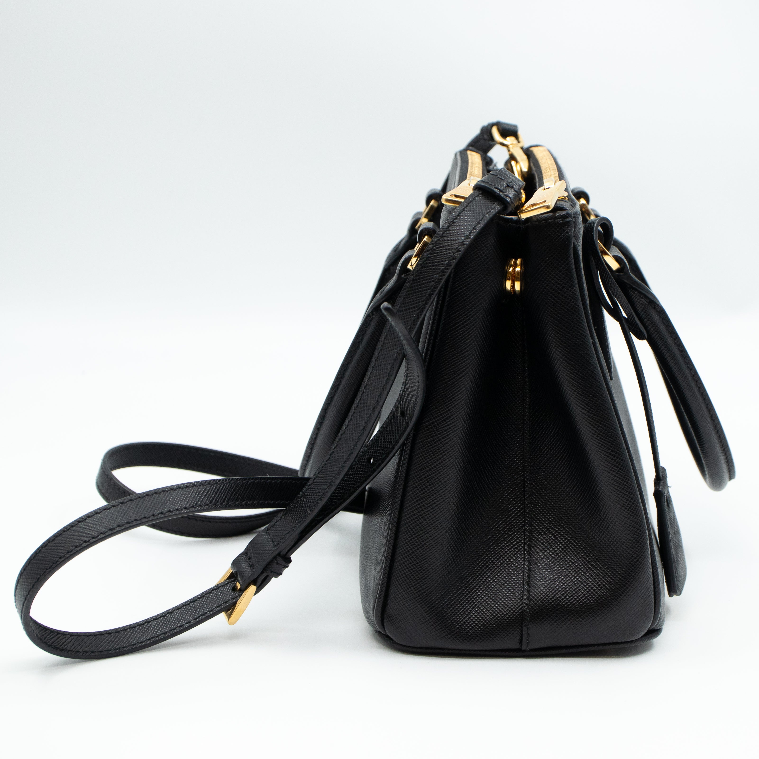 Galleria Small Double Zip Black Saffiano