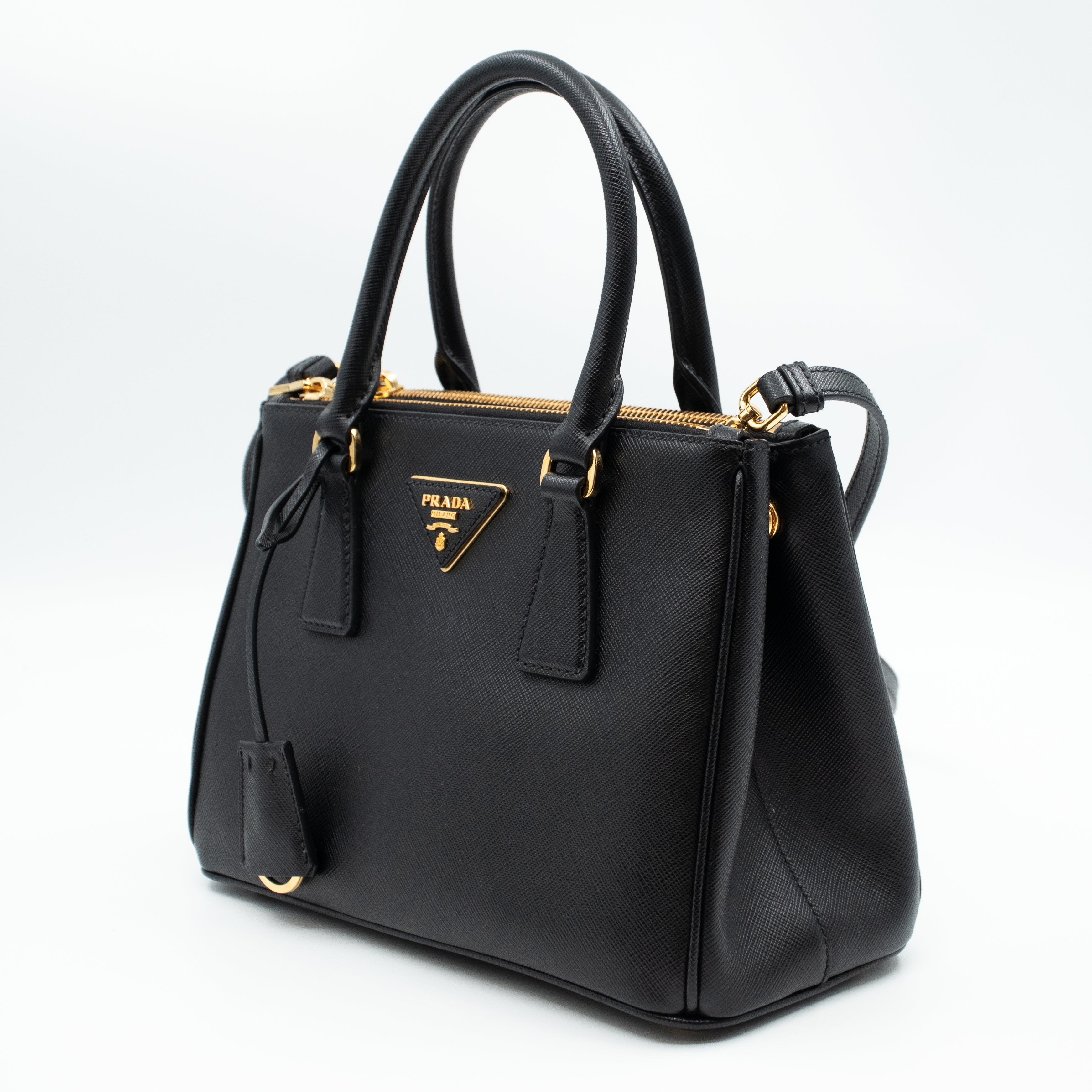 Galleria Small Double Zip Black Saffiano
