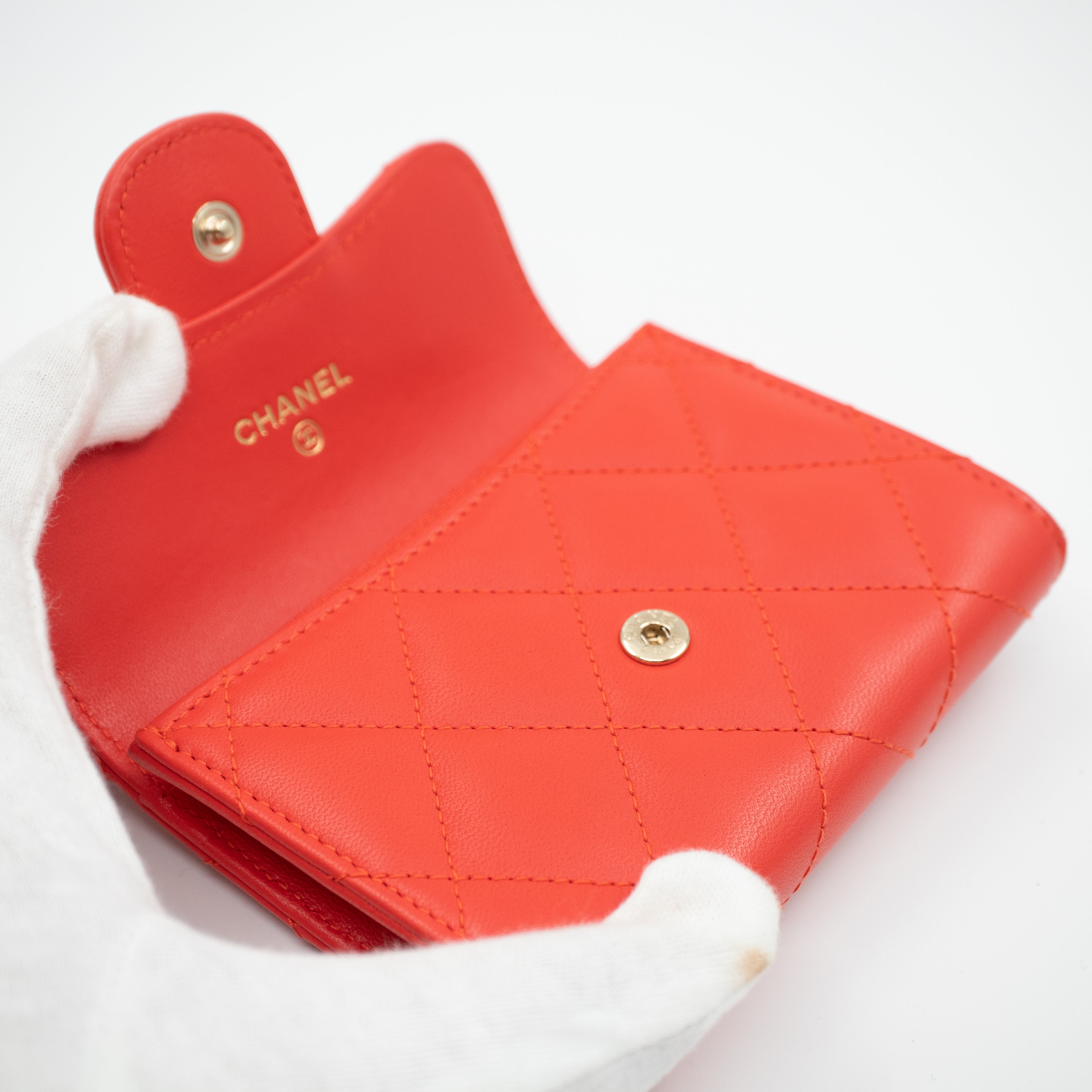 Classic Flap Card Case Coral Leather