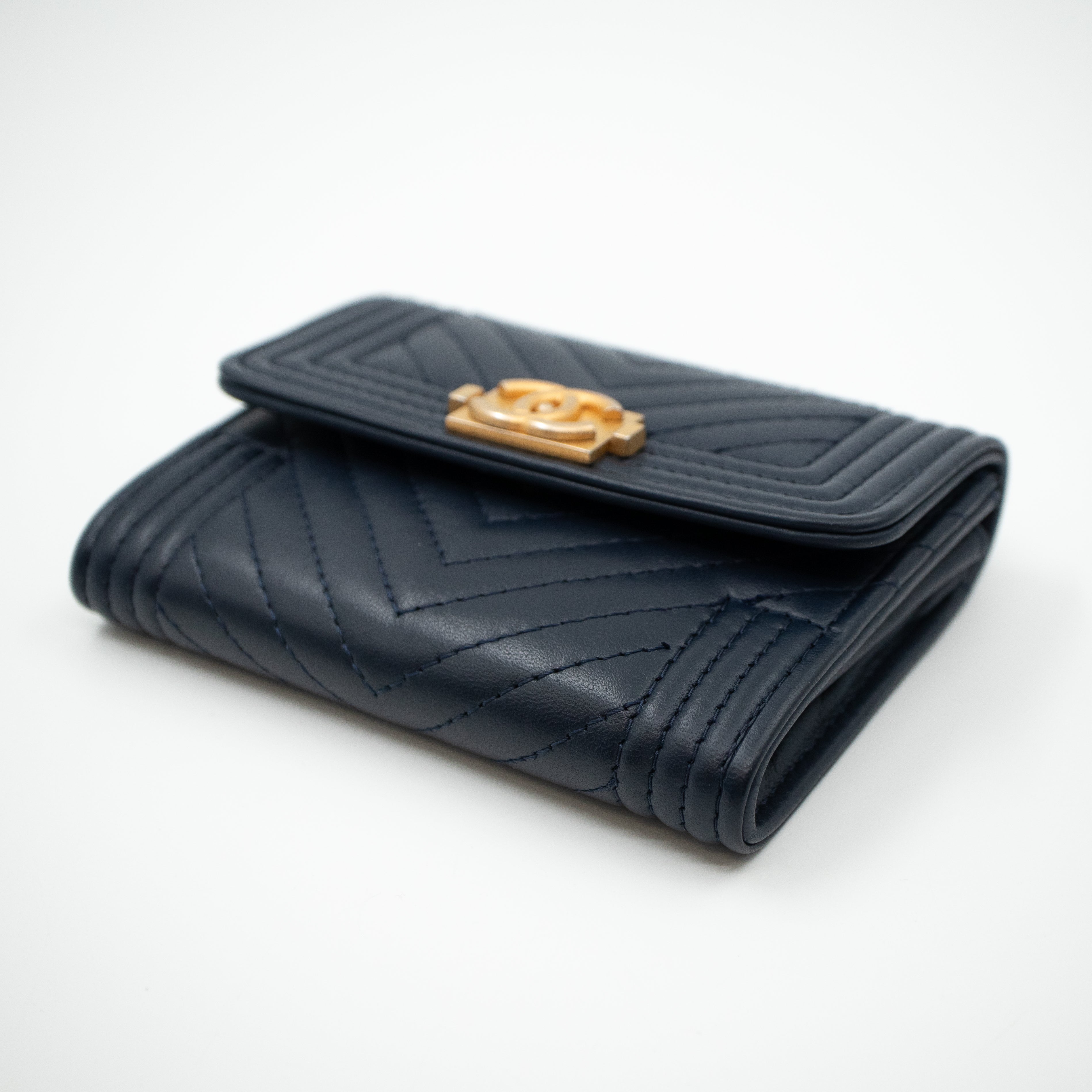Boy Flap Card Case Navy Leather