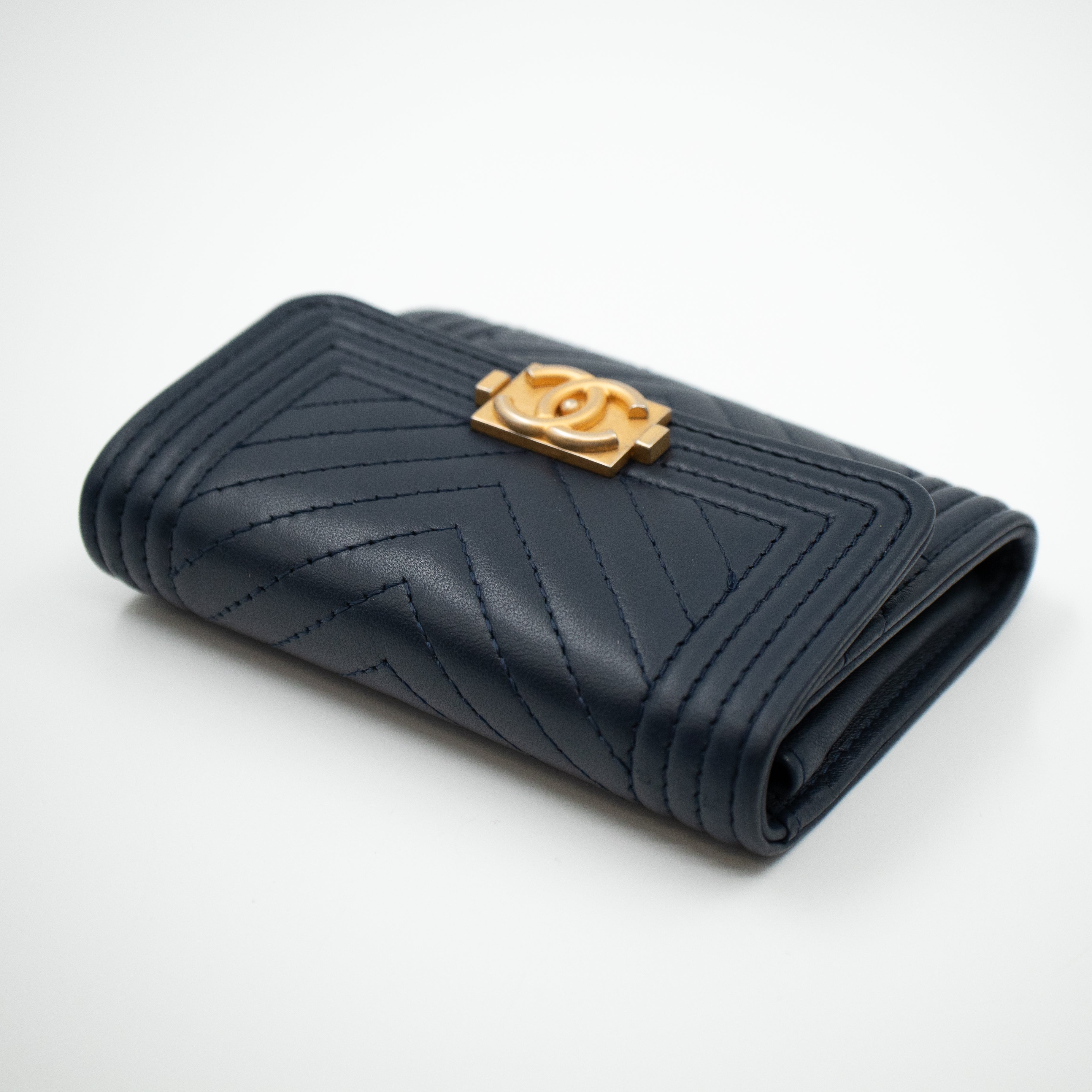 Boy Flap Card Case Navy Leather