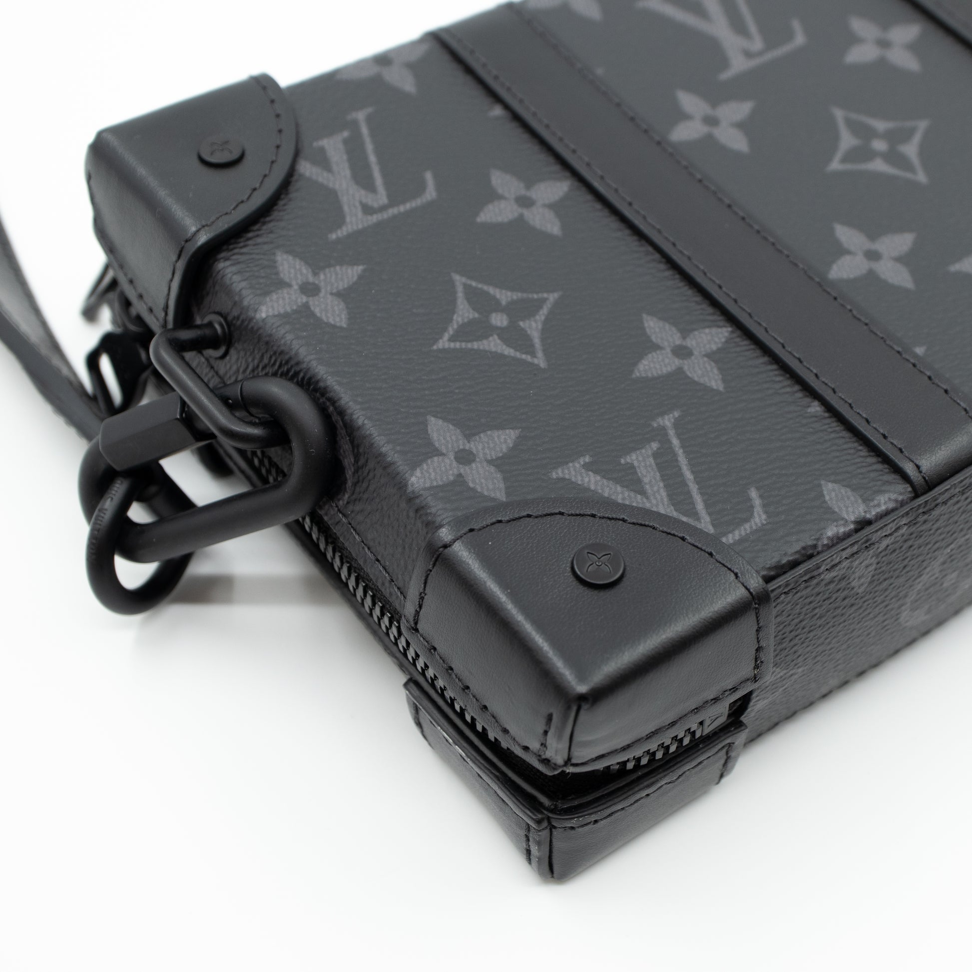 Louis Vuitton Monogram Eclipse Soft Trunk Wallet M69838 Chain/Shoulder