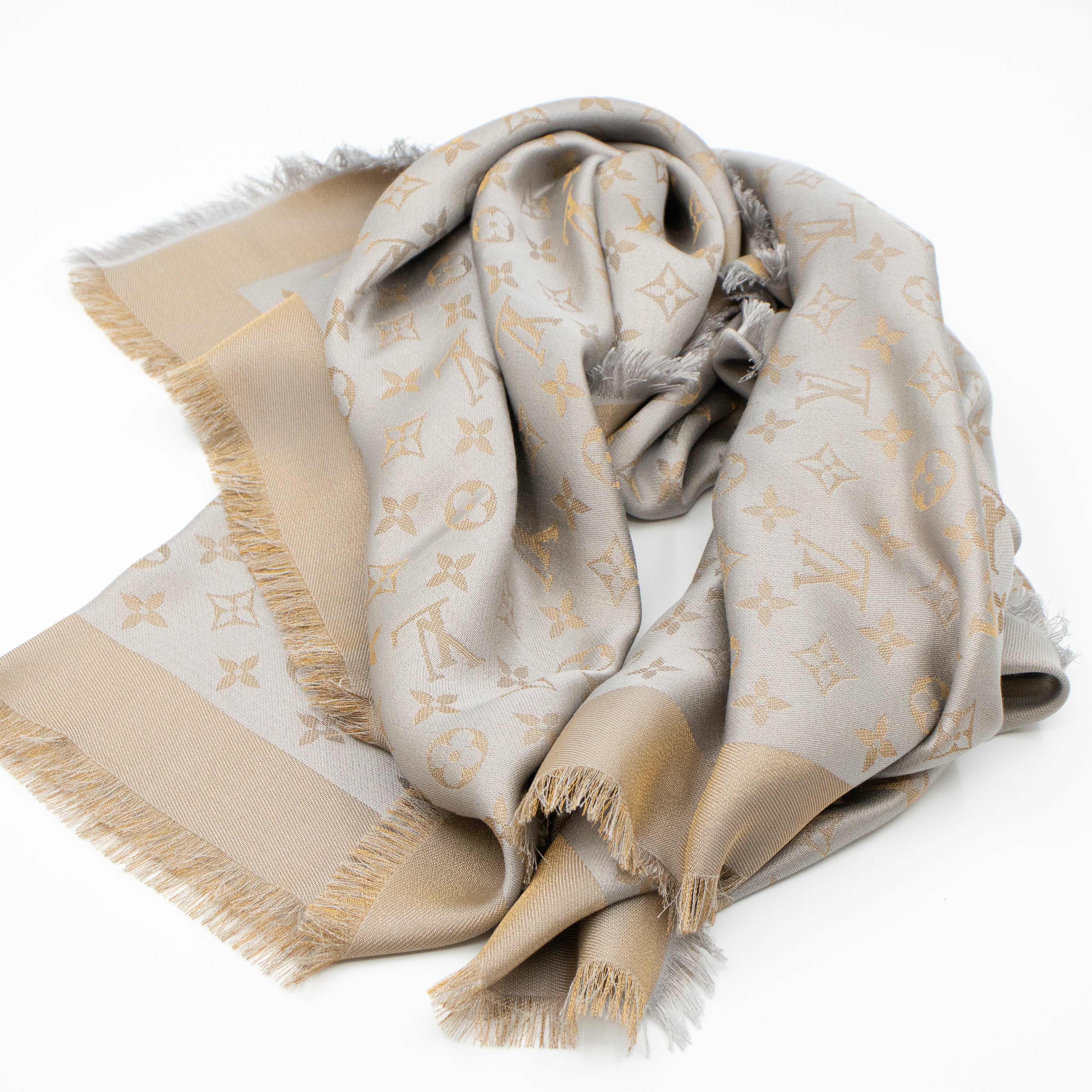 Monogram Shine Shawl Greige Gold