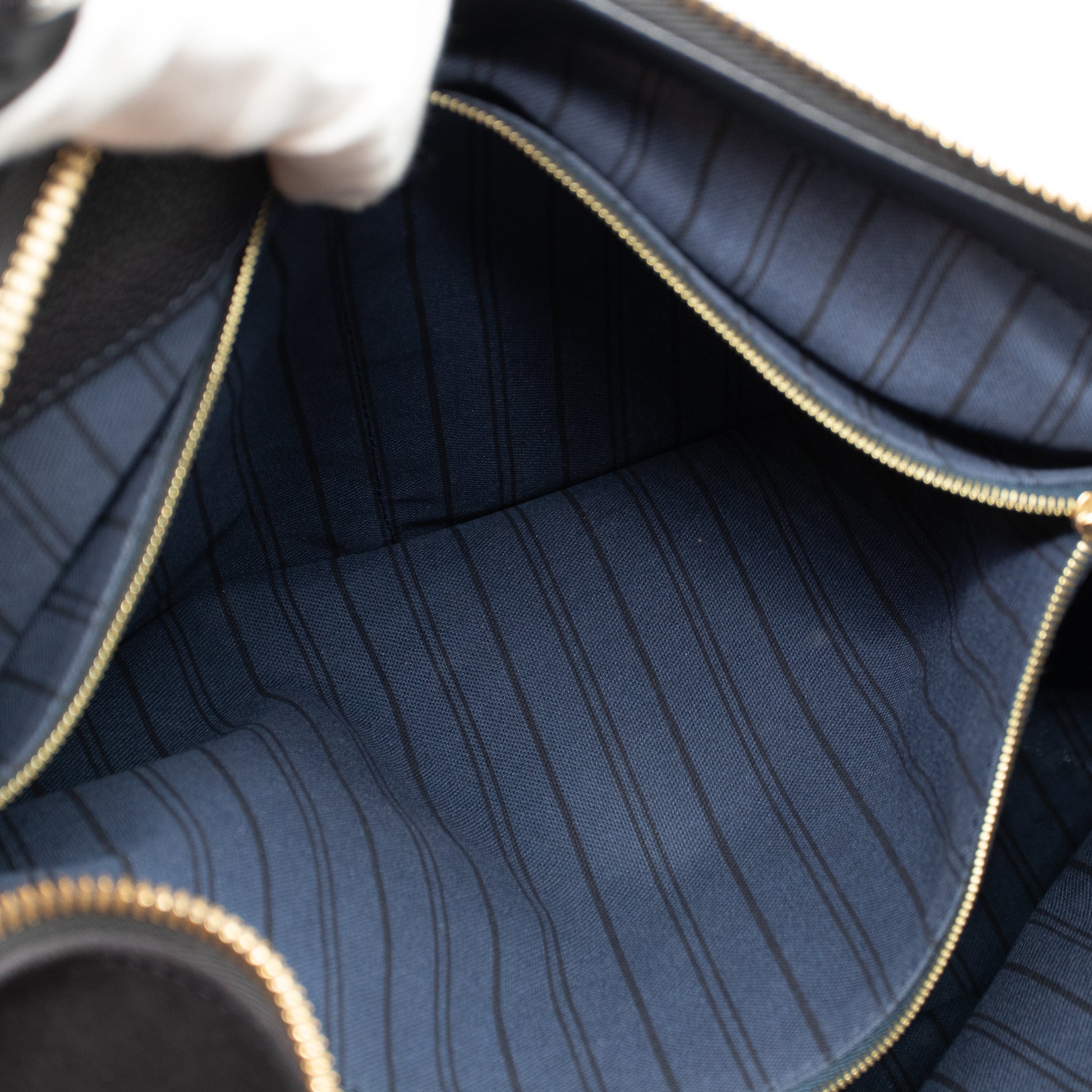 Louis Vuitton Bleu Infini Monogram Empreinte Audacieuse MM