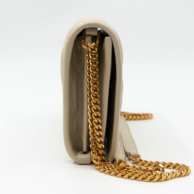 Becky Wallet on Chain Blanc Leather