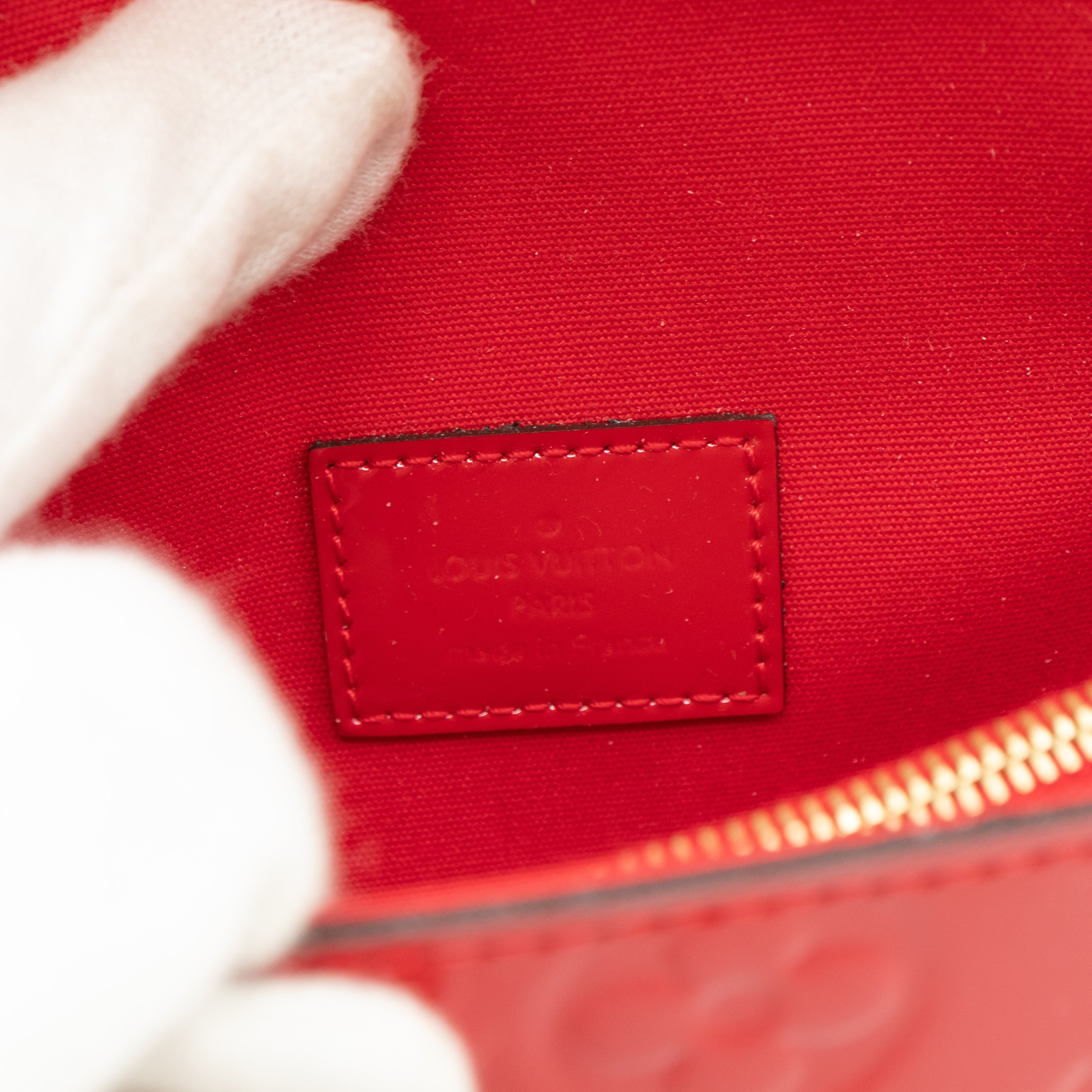 Lucie Pouch Vernis Cherry