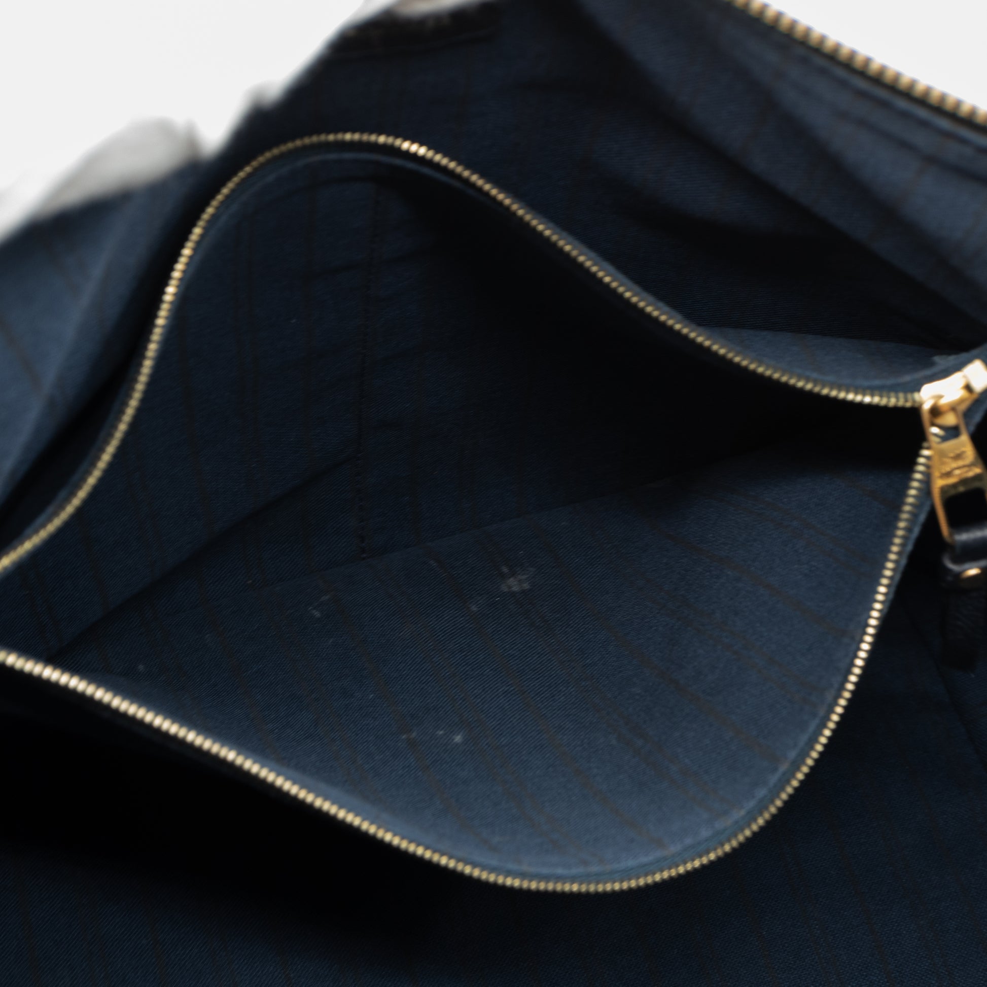 Louis Vuitton Infini Lumineuse PM Monogram Empreinte ○ Labellov ○ Buy and  Sell Authentic Luxury