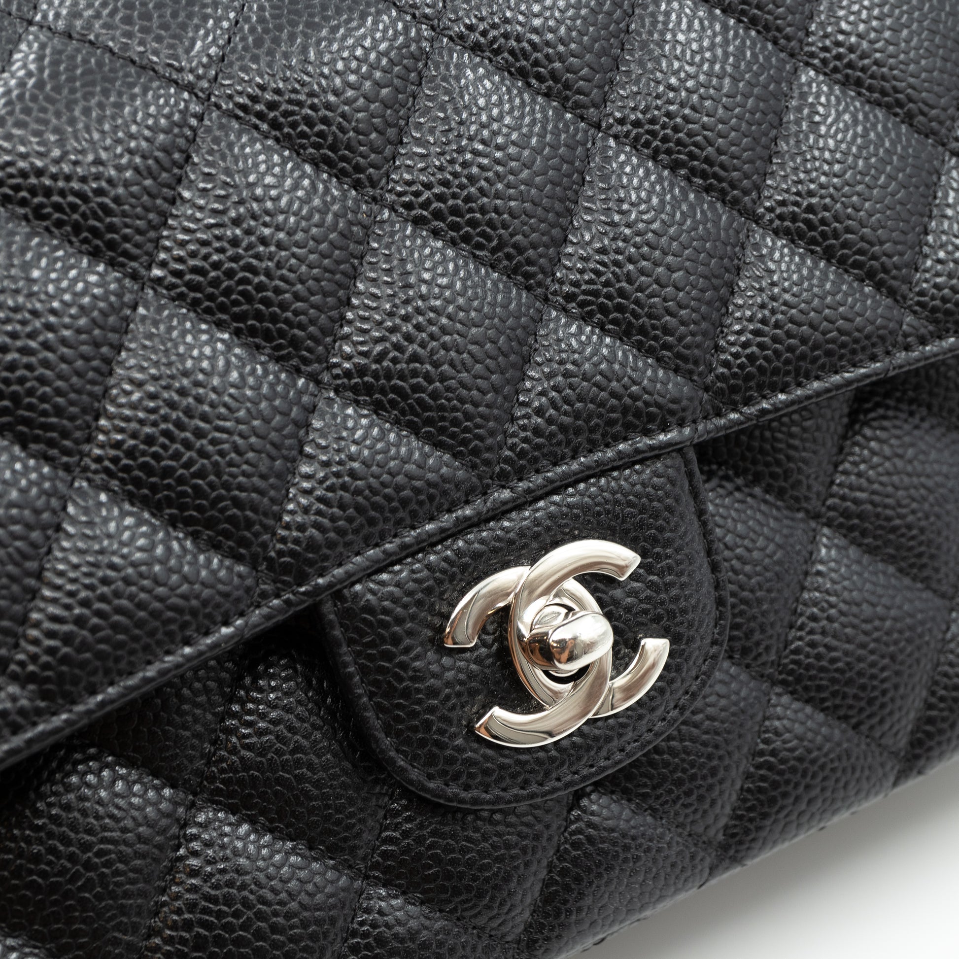 Vintage Chanel Classic Flap - 264 For Sale on 1stDibs