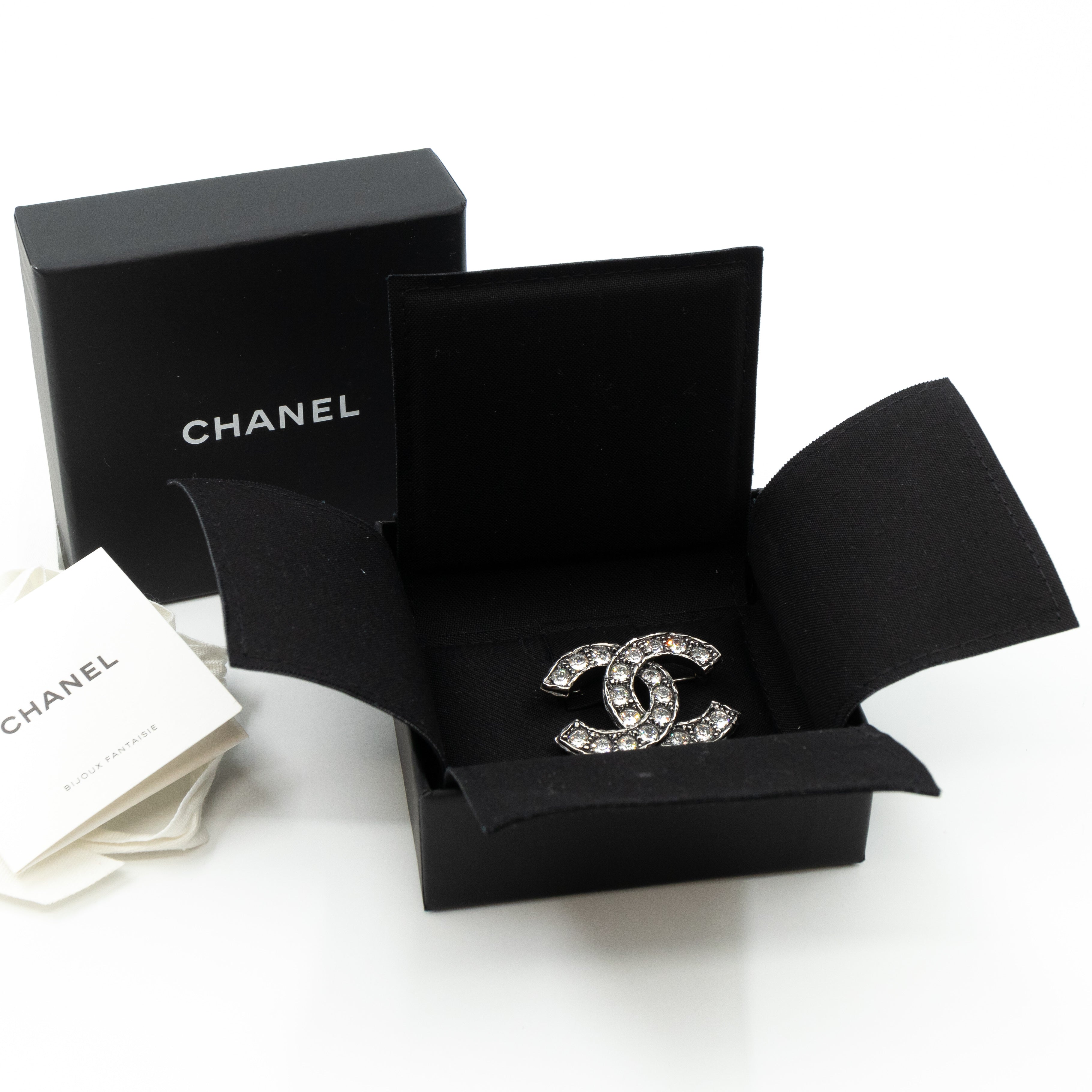 CC Brooch Crystal Ruthenium