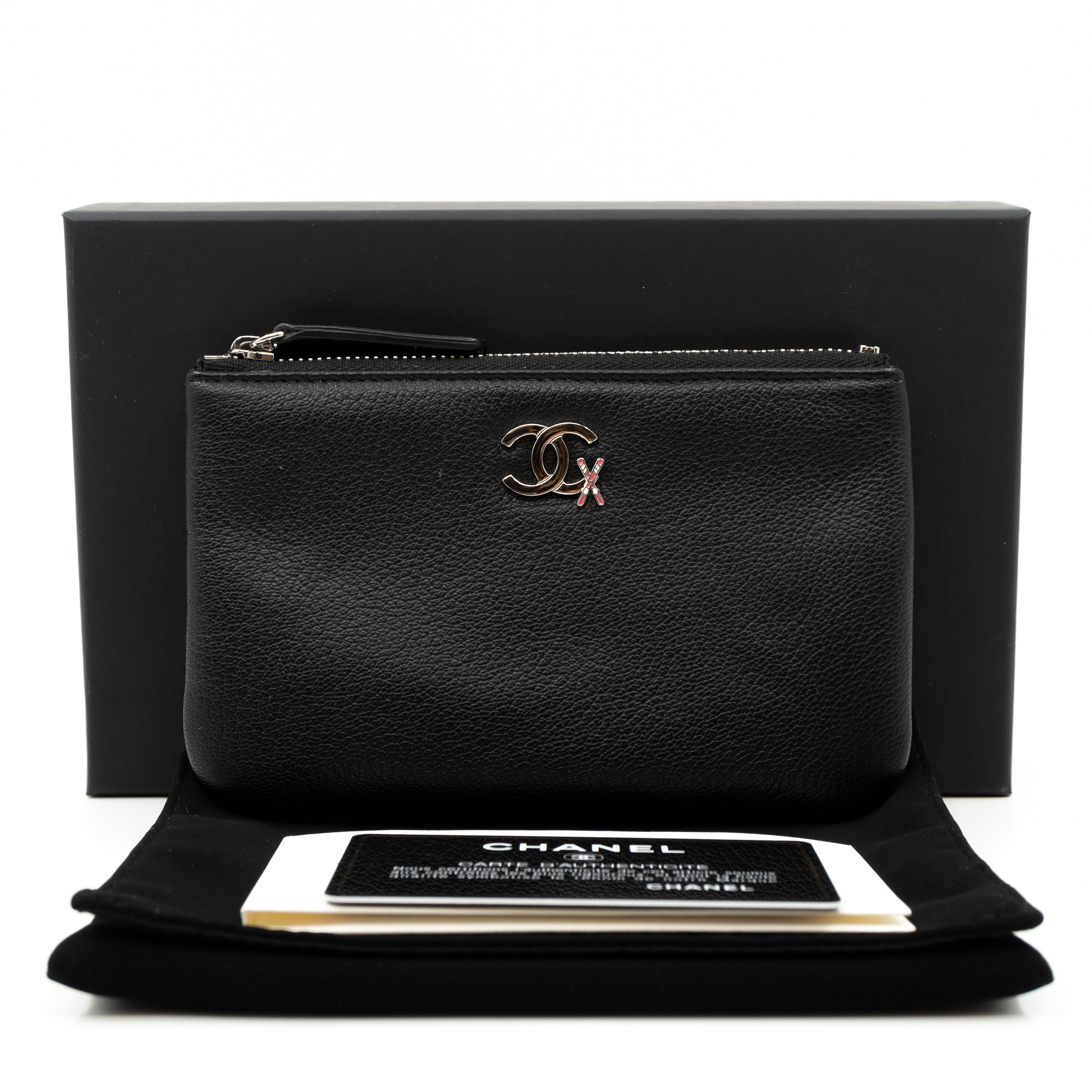 Classic Mini Pouch Ski Black Leather