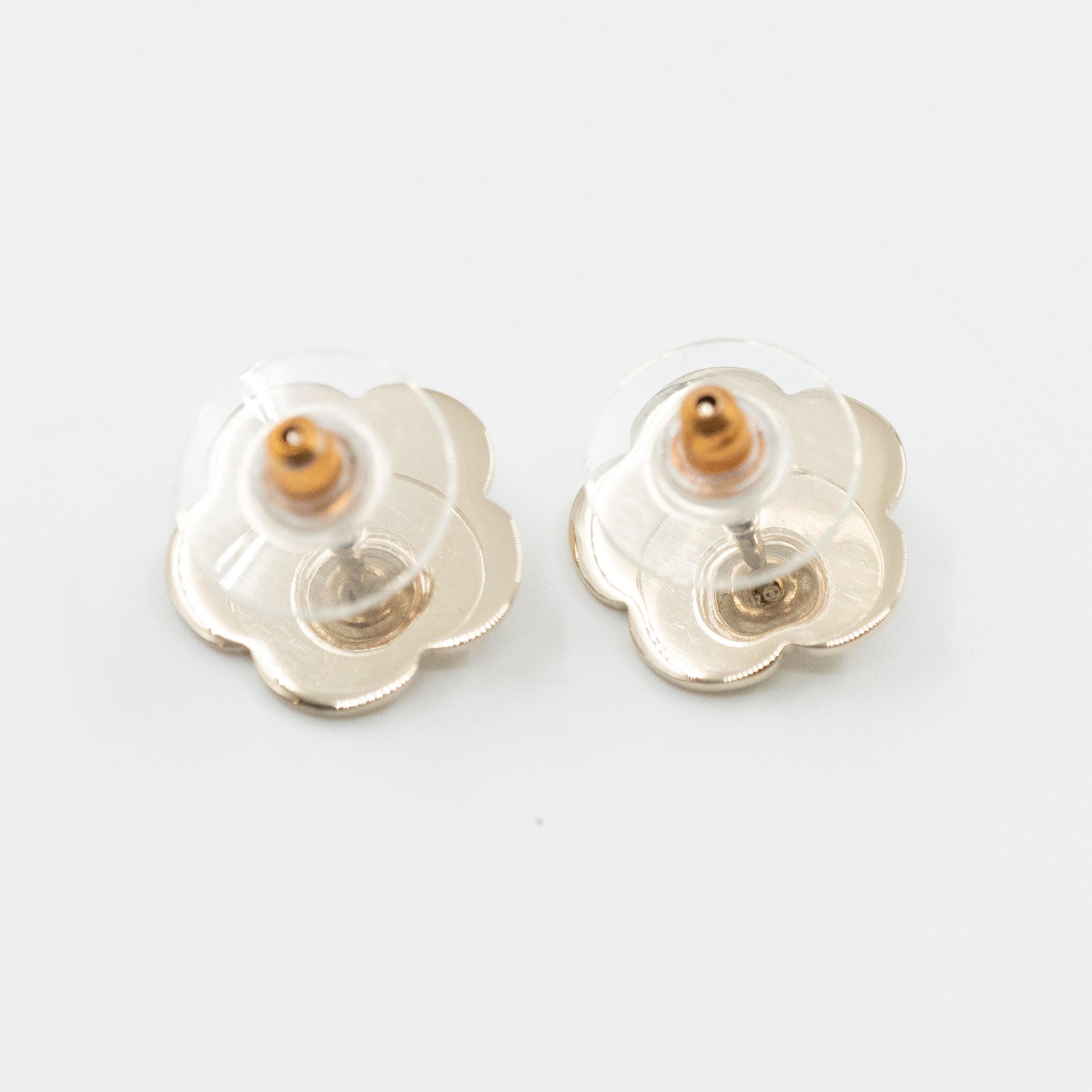 Camellia Pearl Earrings Light Gold