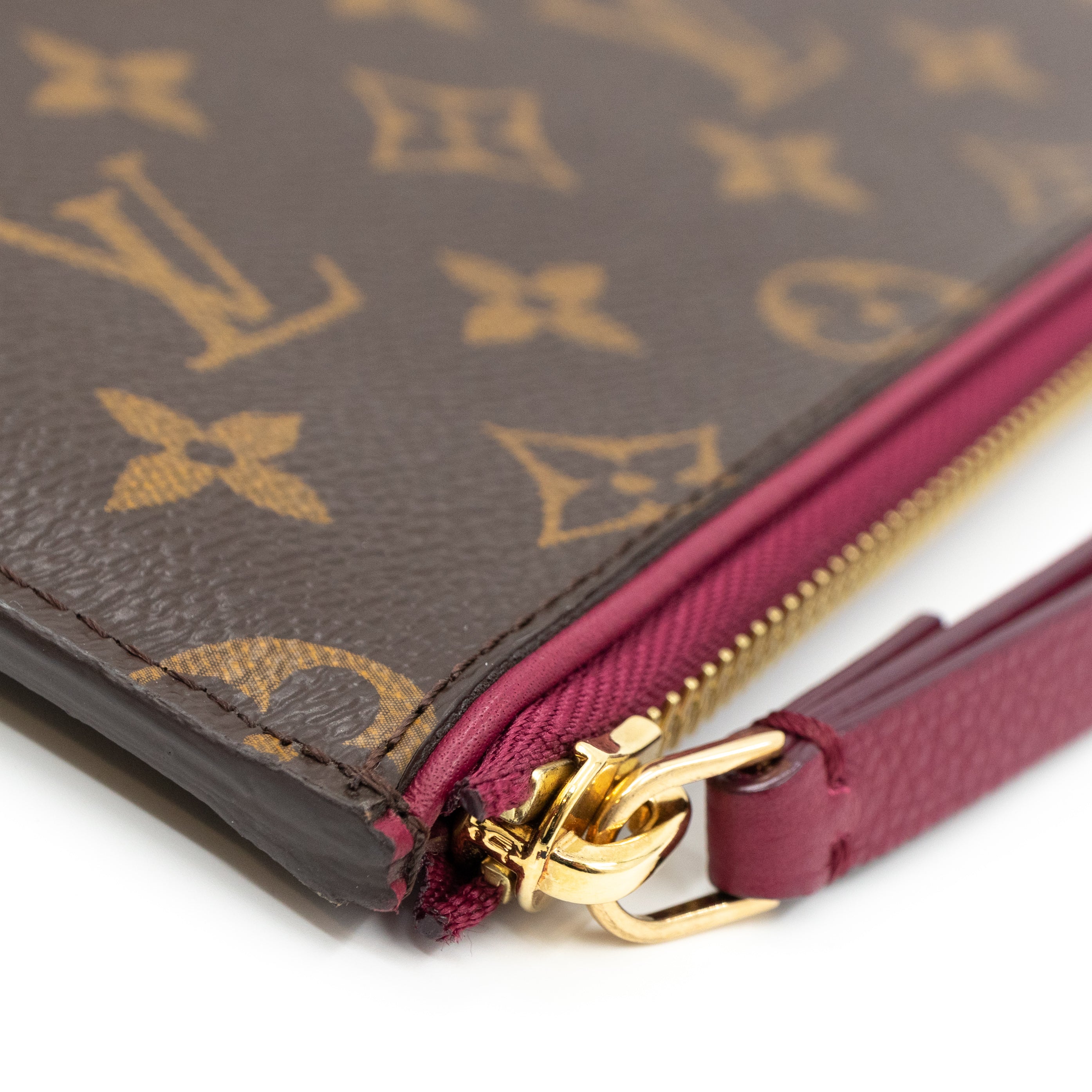 Pochette Pallas Monogram Aurore