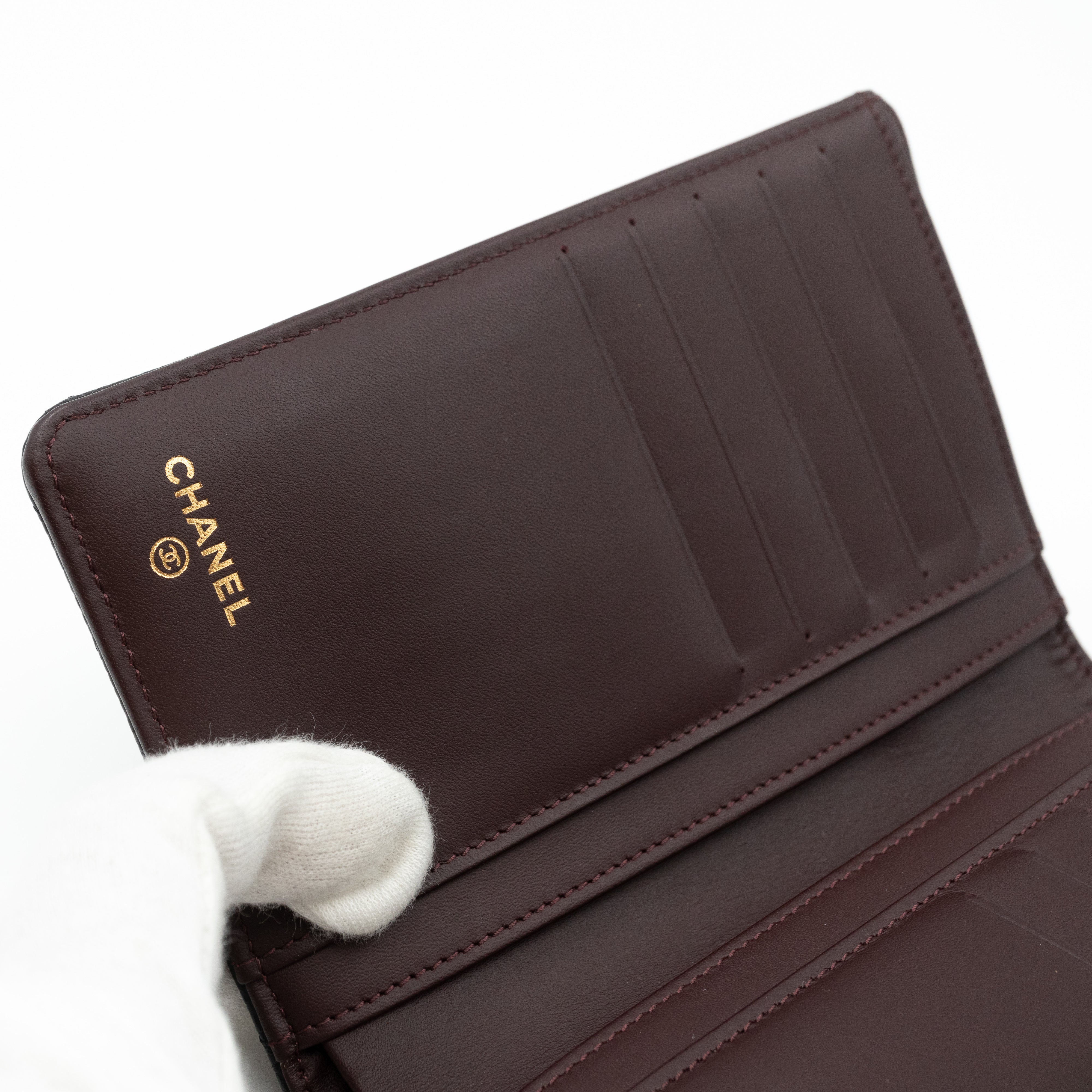 L-Zip Wallet Black Caviar Gold