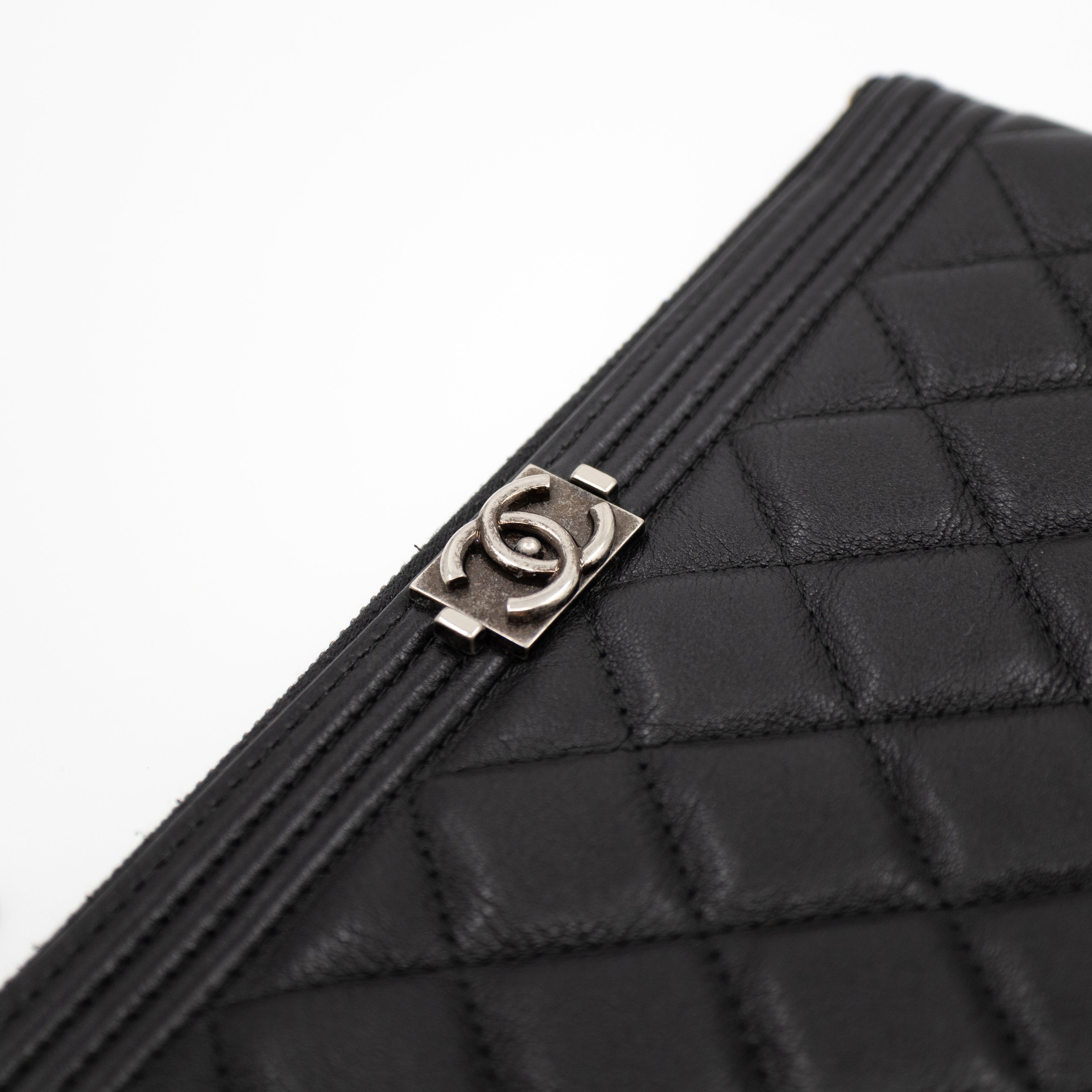 Boy O Case Long Black Leather