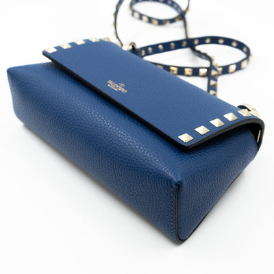 Rockstud Crossbody Pouch Blue Leather