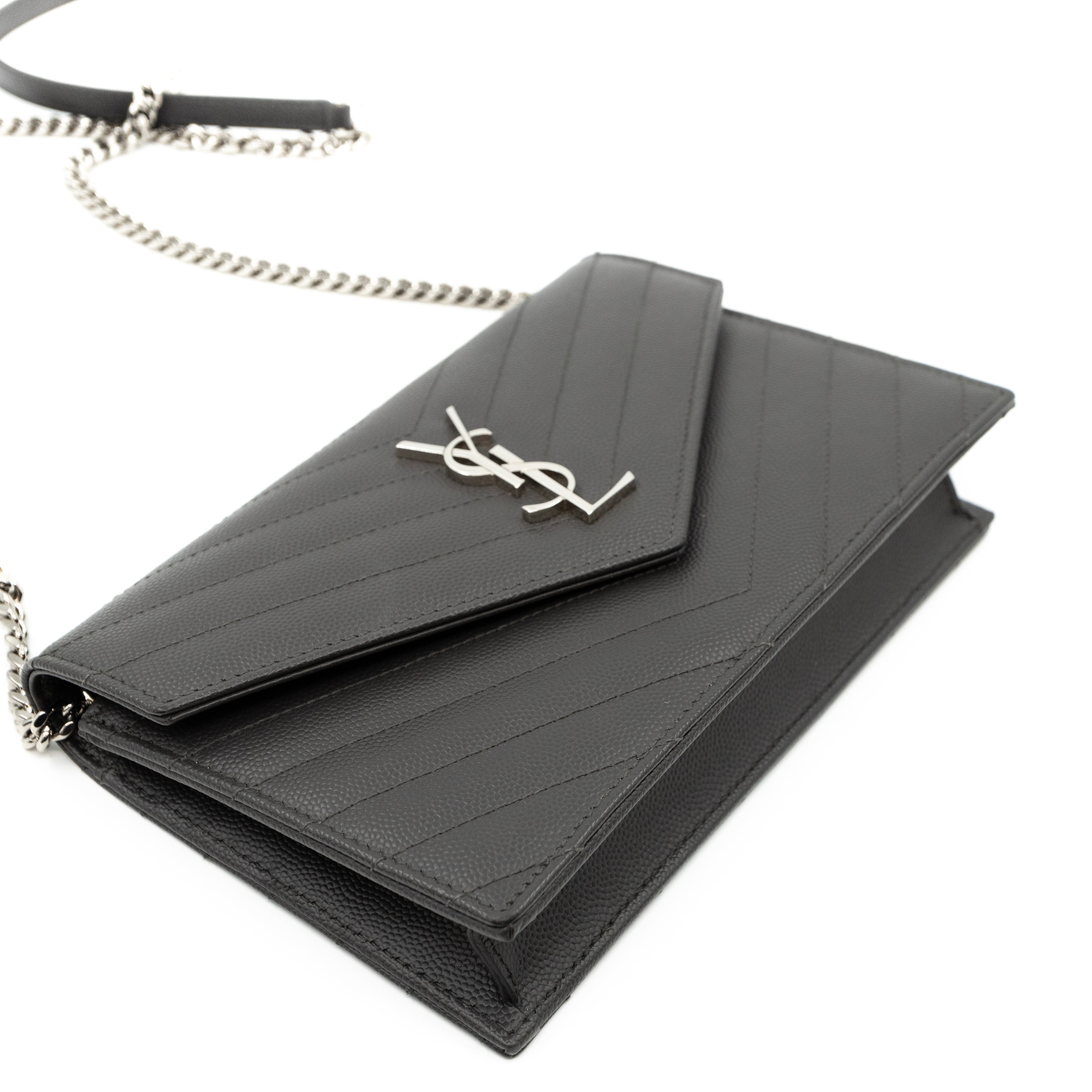 長財布 Saint Laurent Envelope Saint Laurent Small Cassandre Envelope Wallet in Noir | FWRD