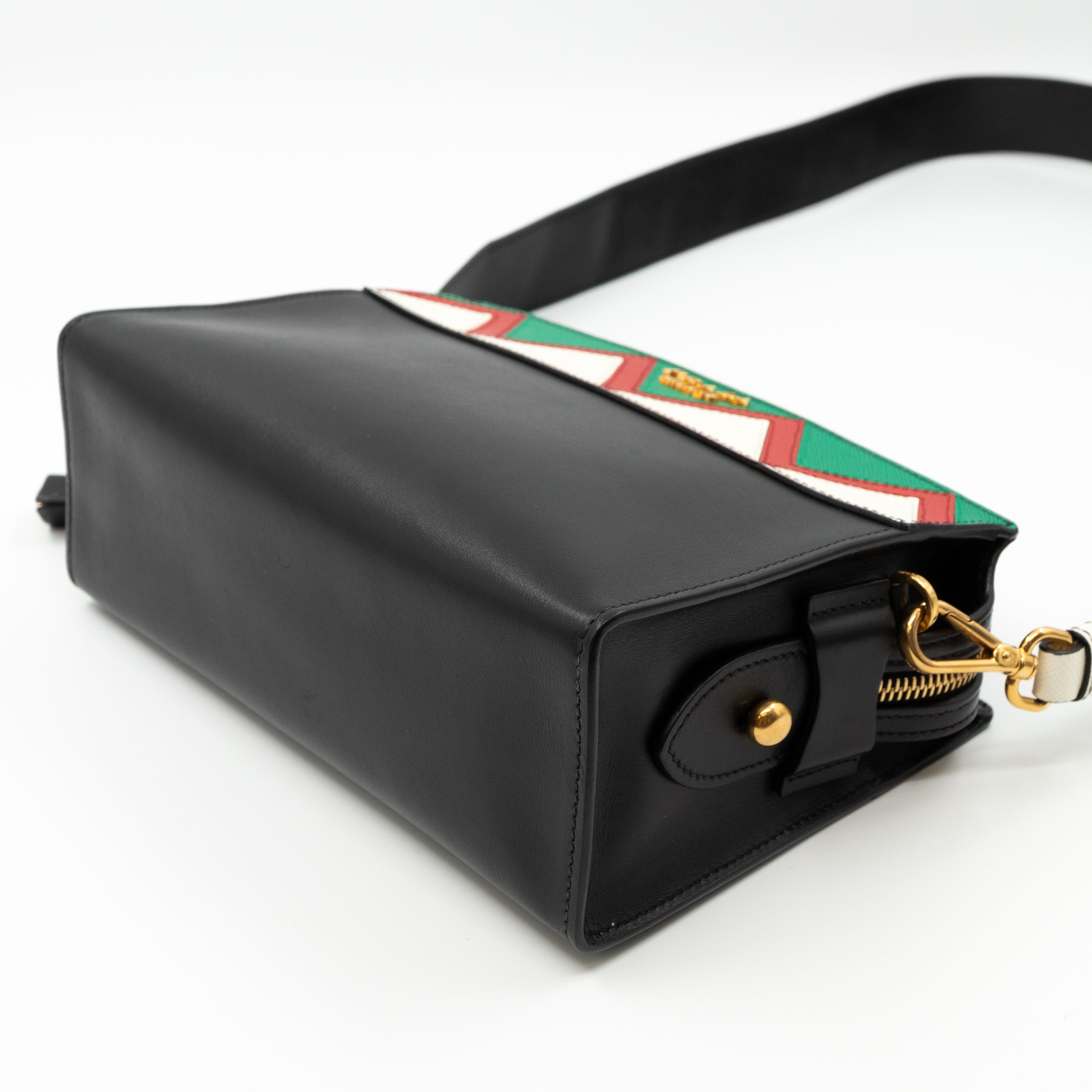 Esplanade Shoulder Bag Greche Black Leather