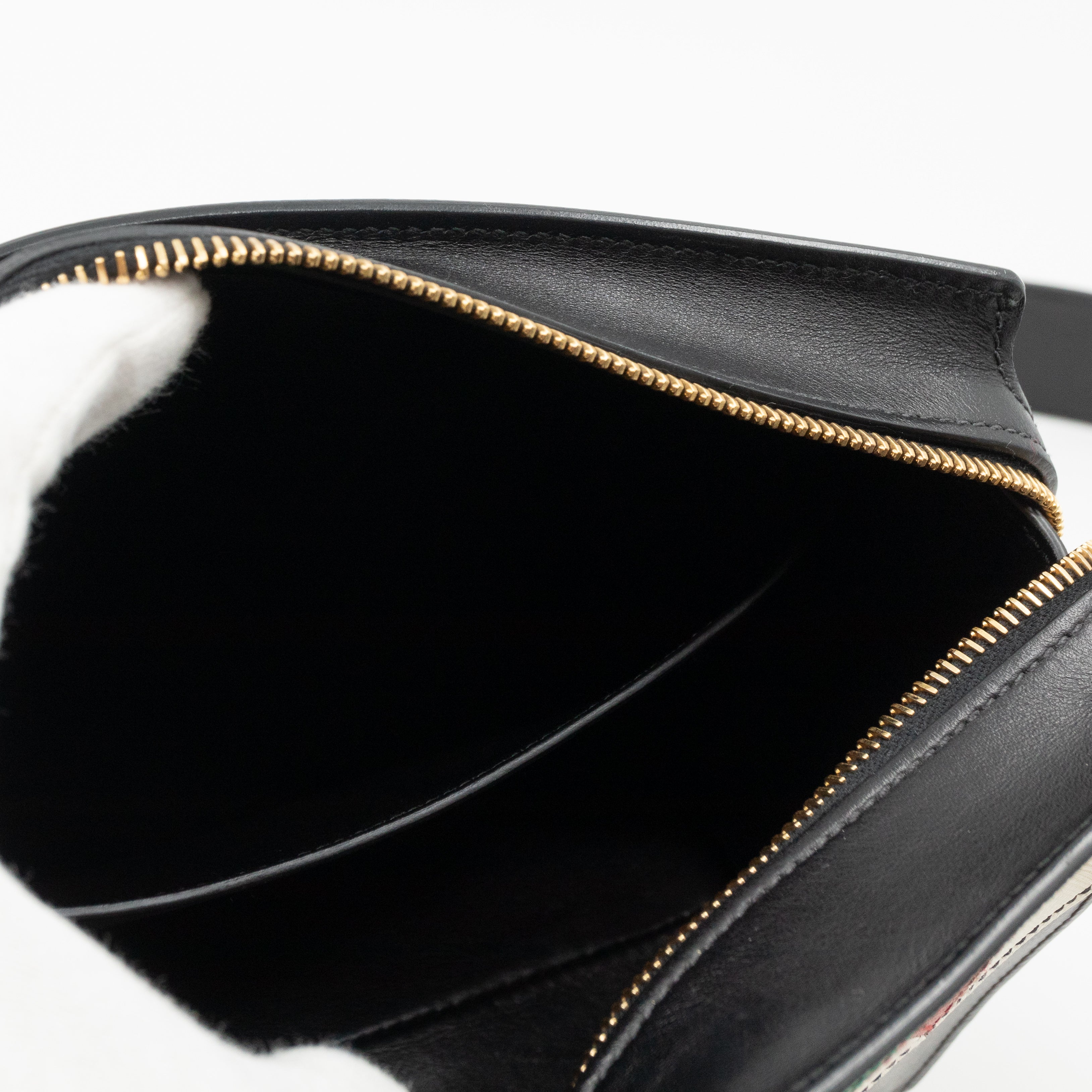 Esplanade Shoulder Bag Greche Black Leather