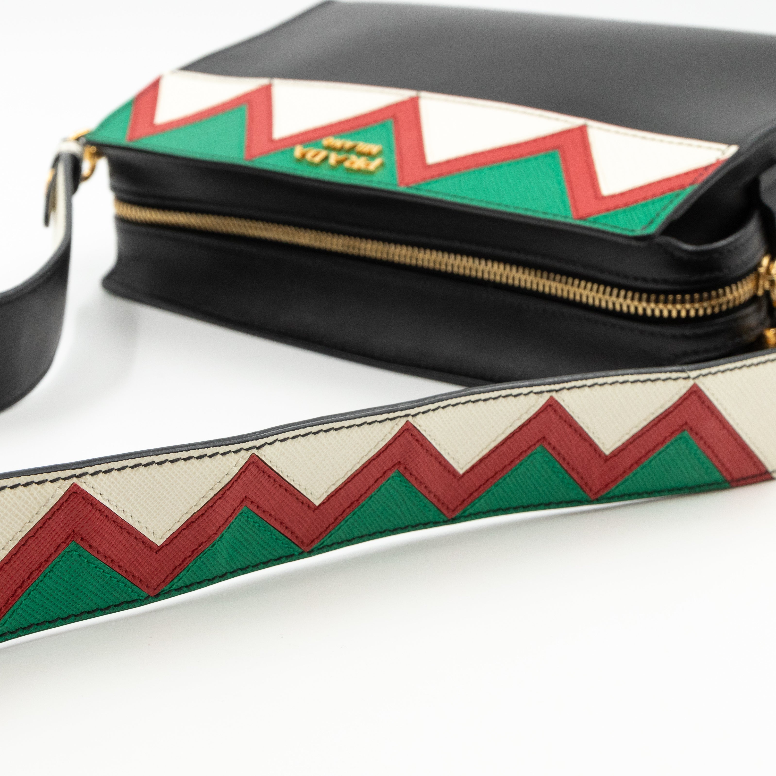 Esplanade Shoulder Bag Greche Black Leather